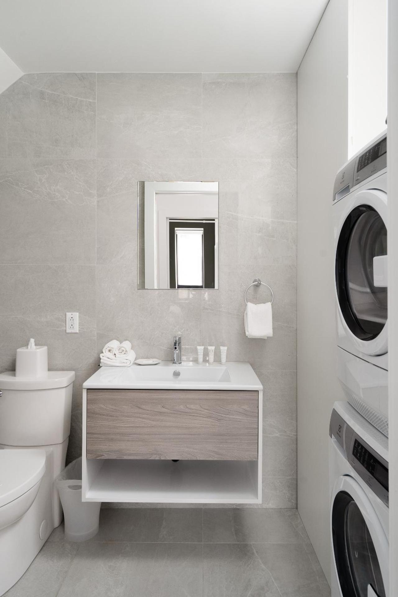 Bakan- Quartier des Congres, Convention District