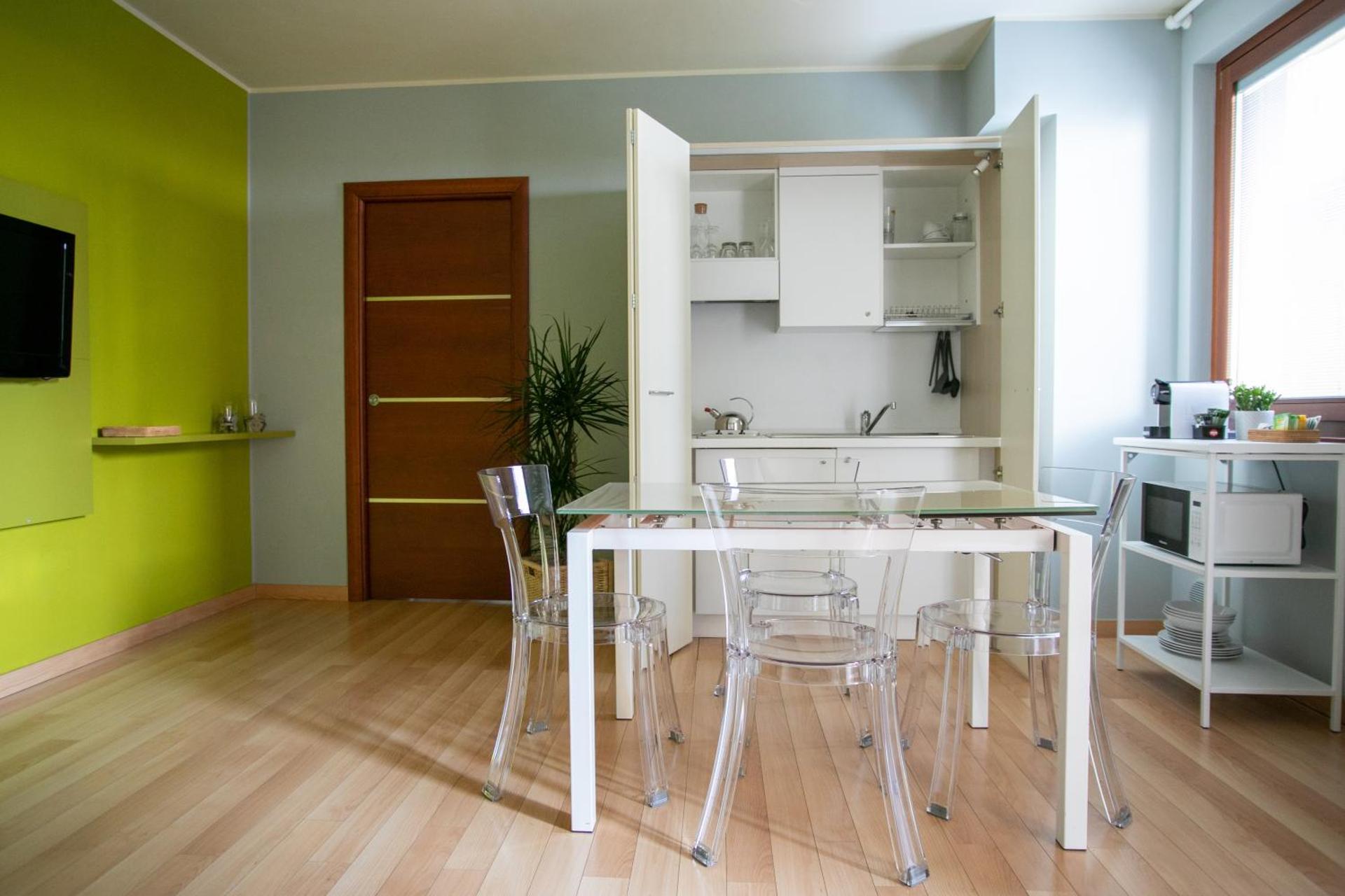 Kitchen or kitchenette