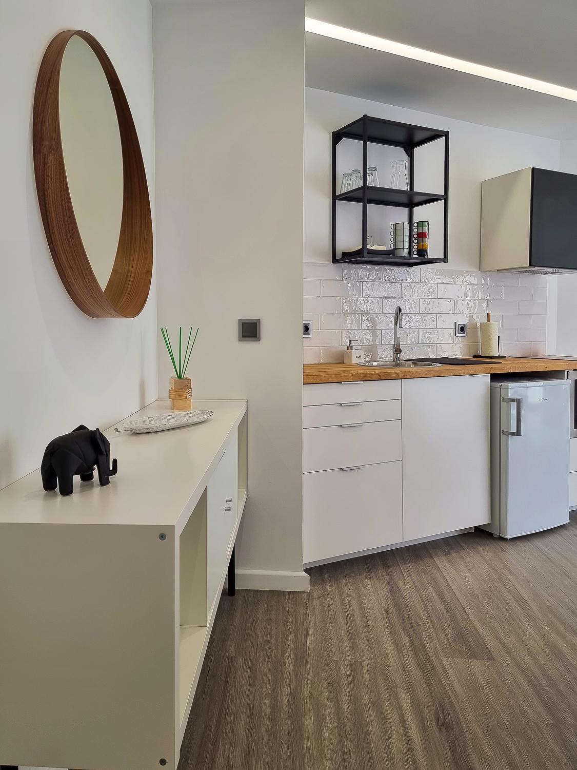 Kitchen or kitchenette