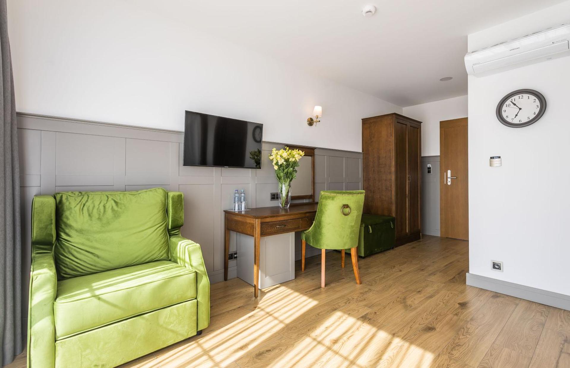 Photo of the whole room