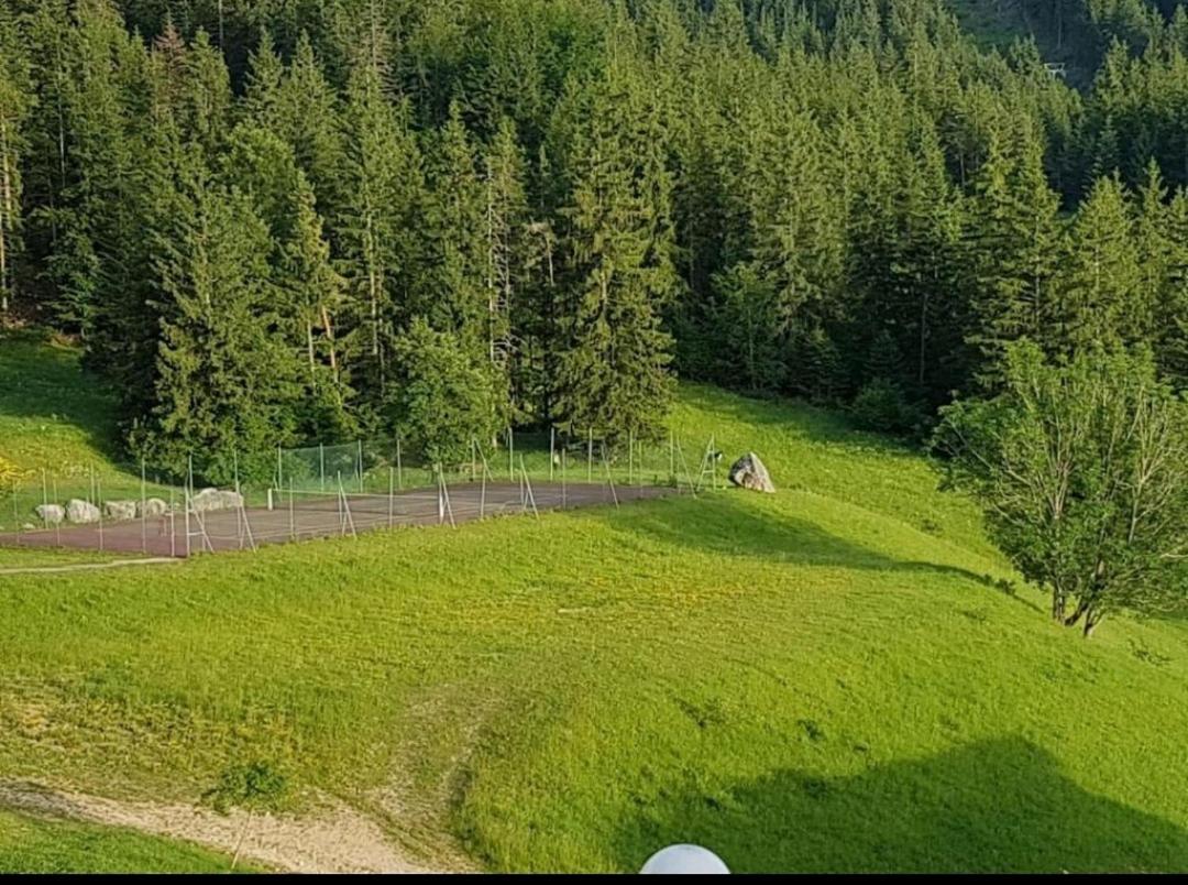 STUDIO LES GLOVETTES