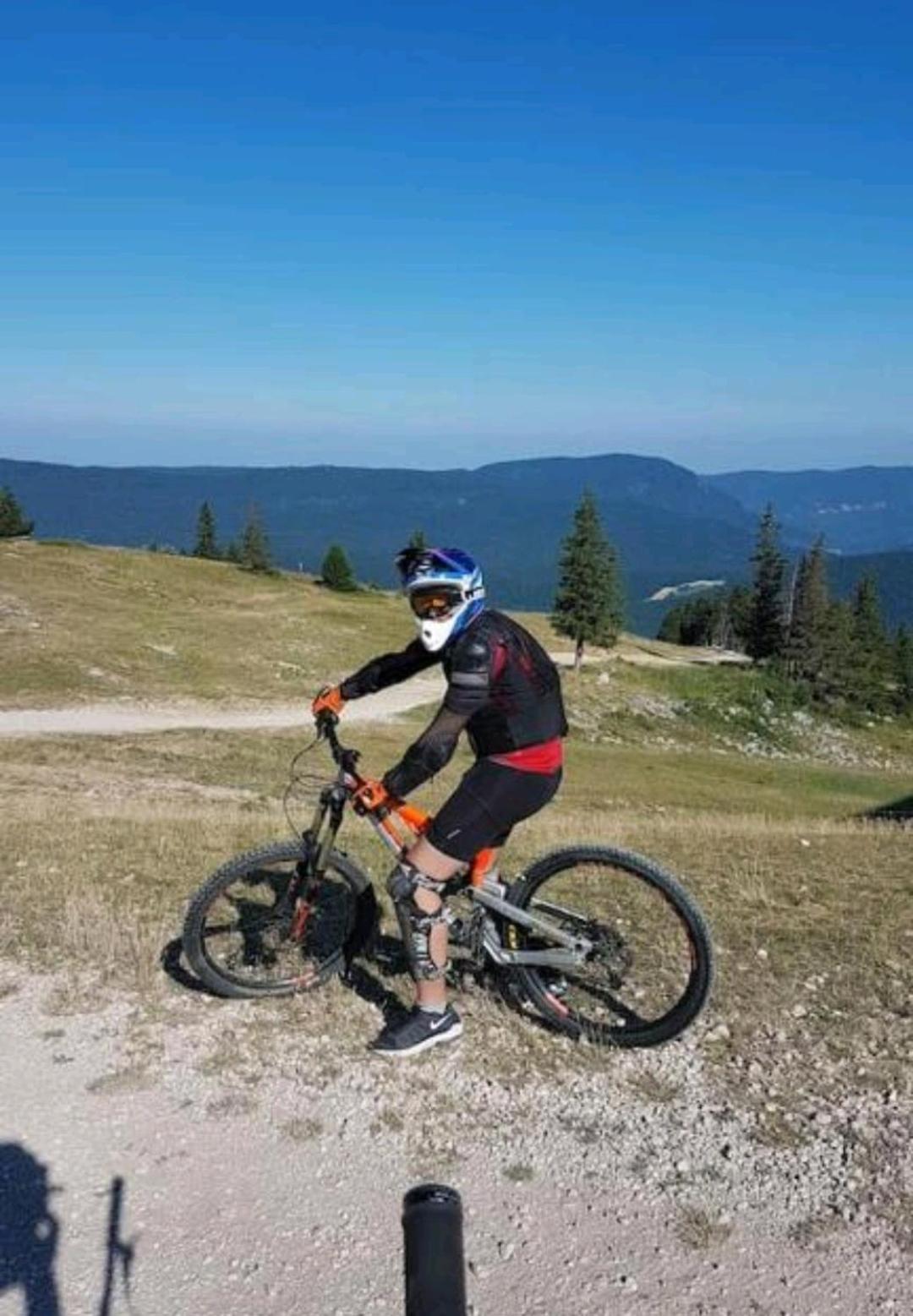 STUDIO LES GLOVETTES