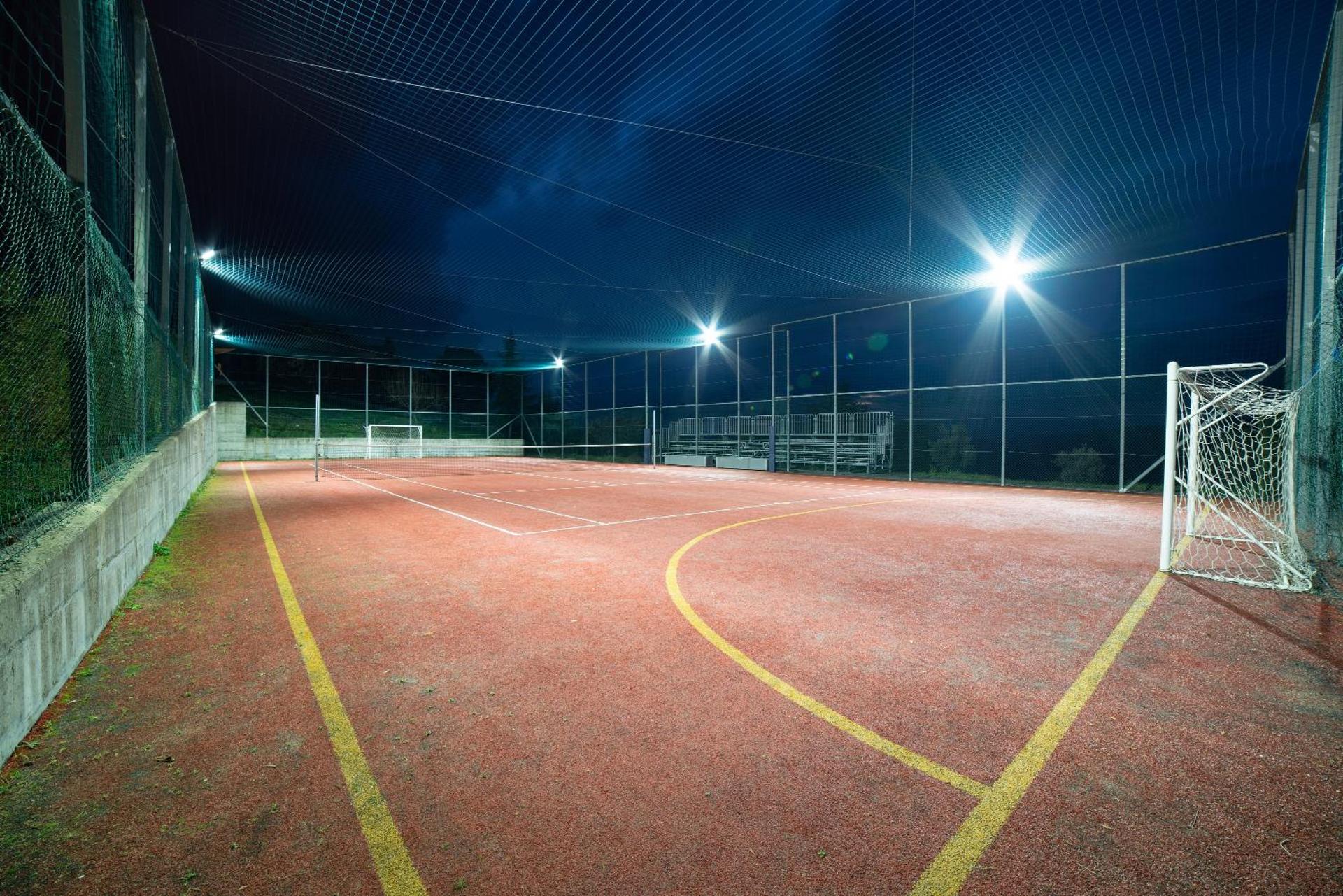 Tennis court
