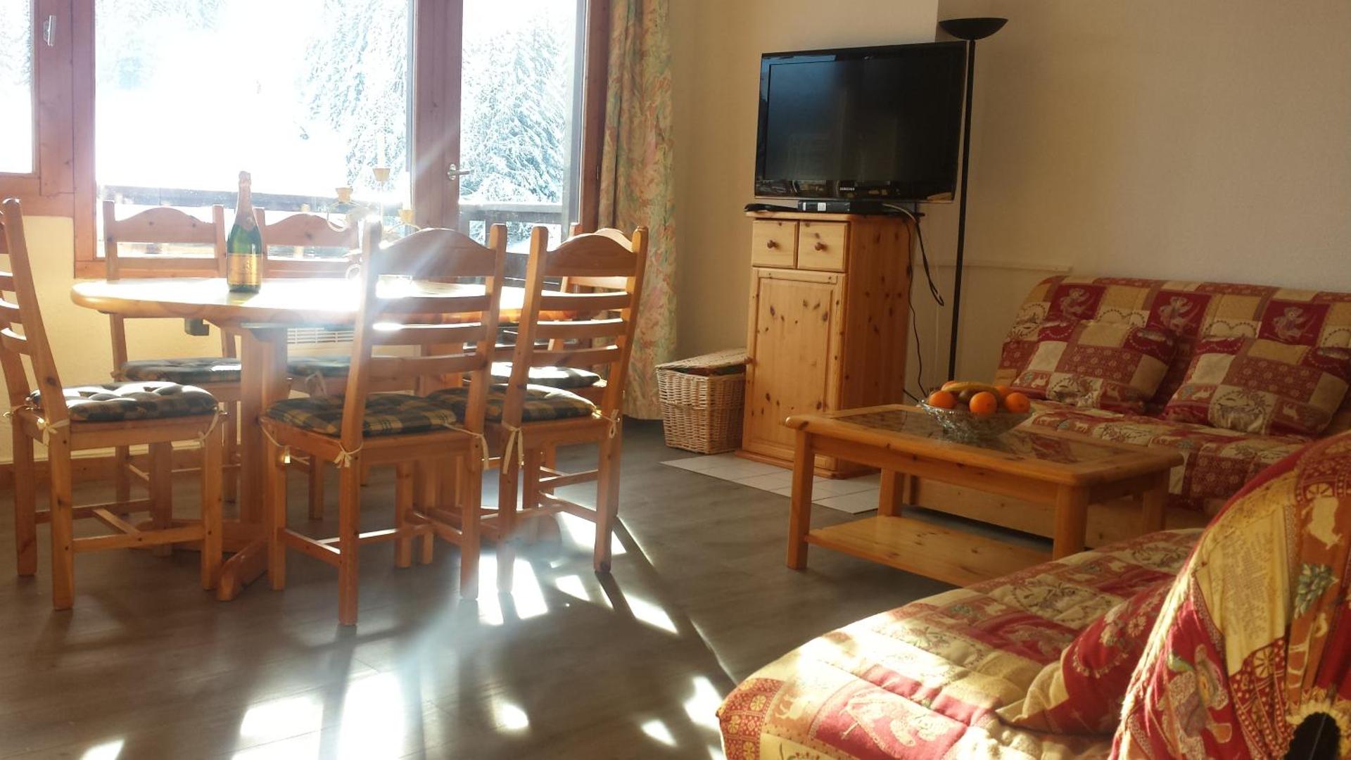 Appartement en résidence skis aux pieds avec sauna