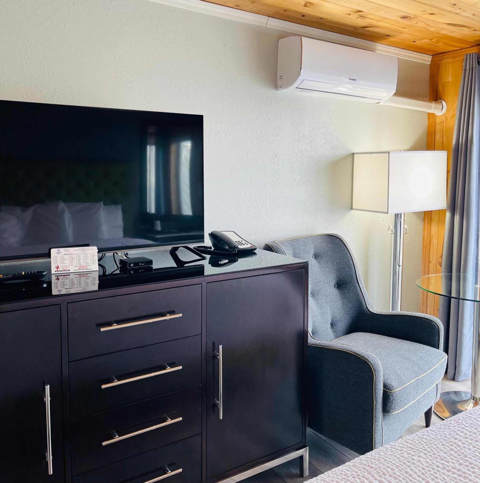 King Room with Balcony