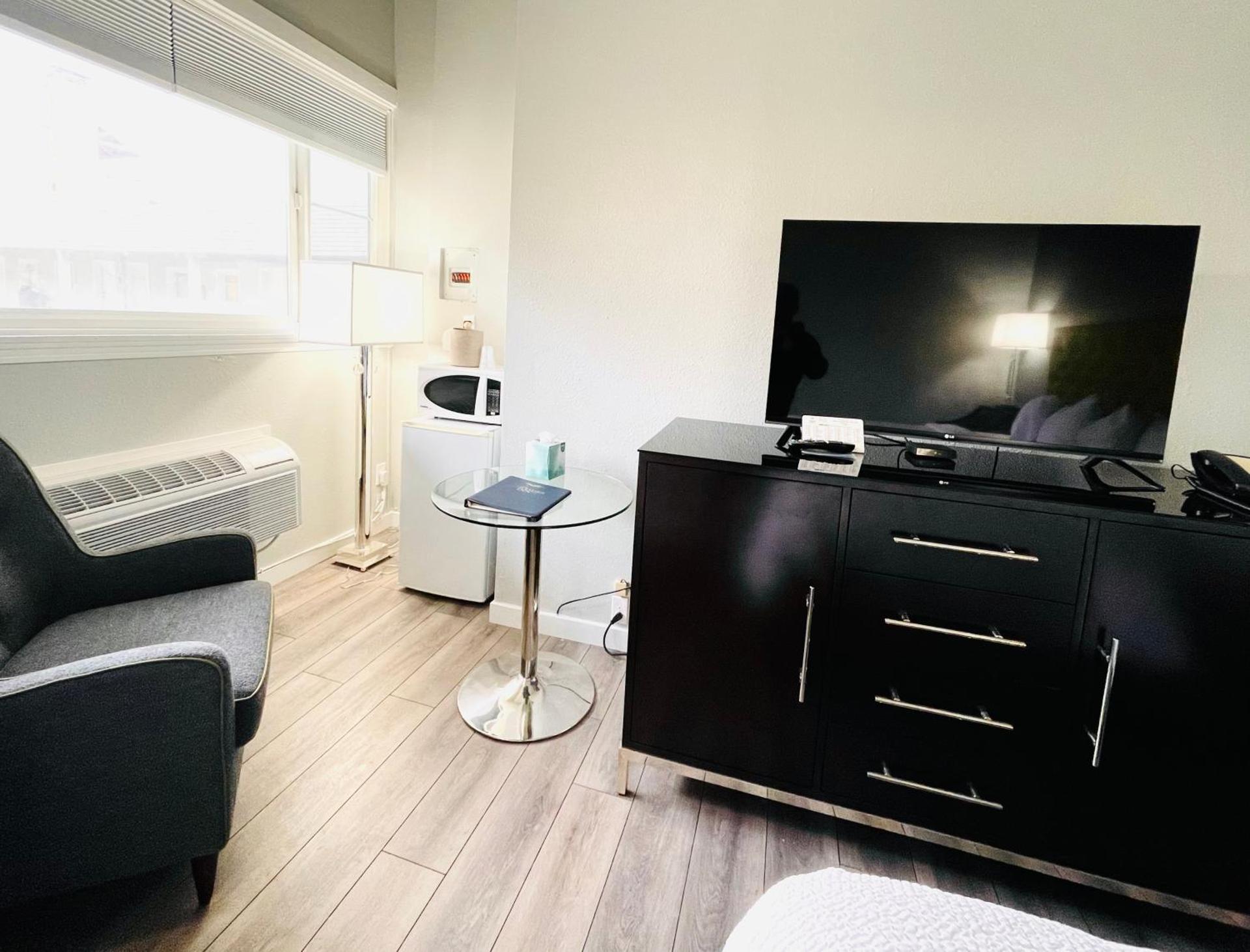 King Standard/No Ocean View