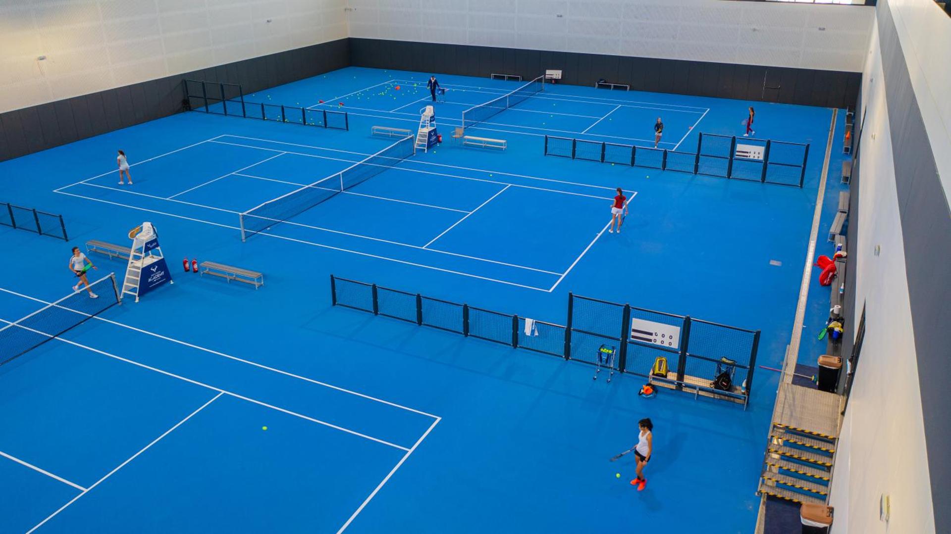 Double Room Single Use and Tennis Lessons for adults (1 Player)