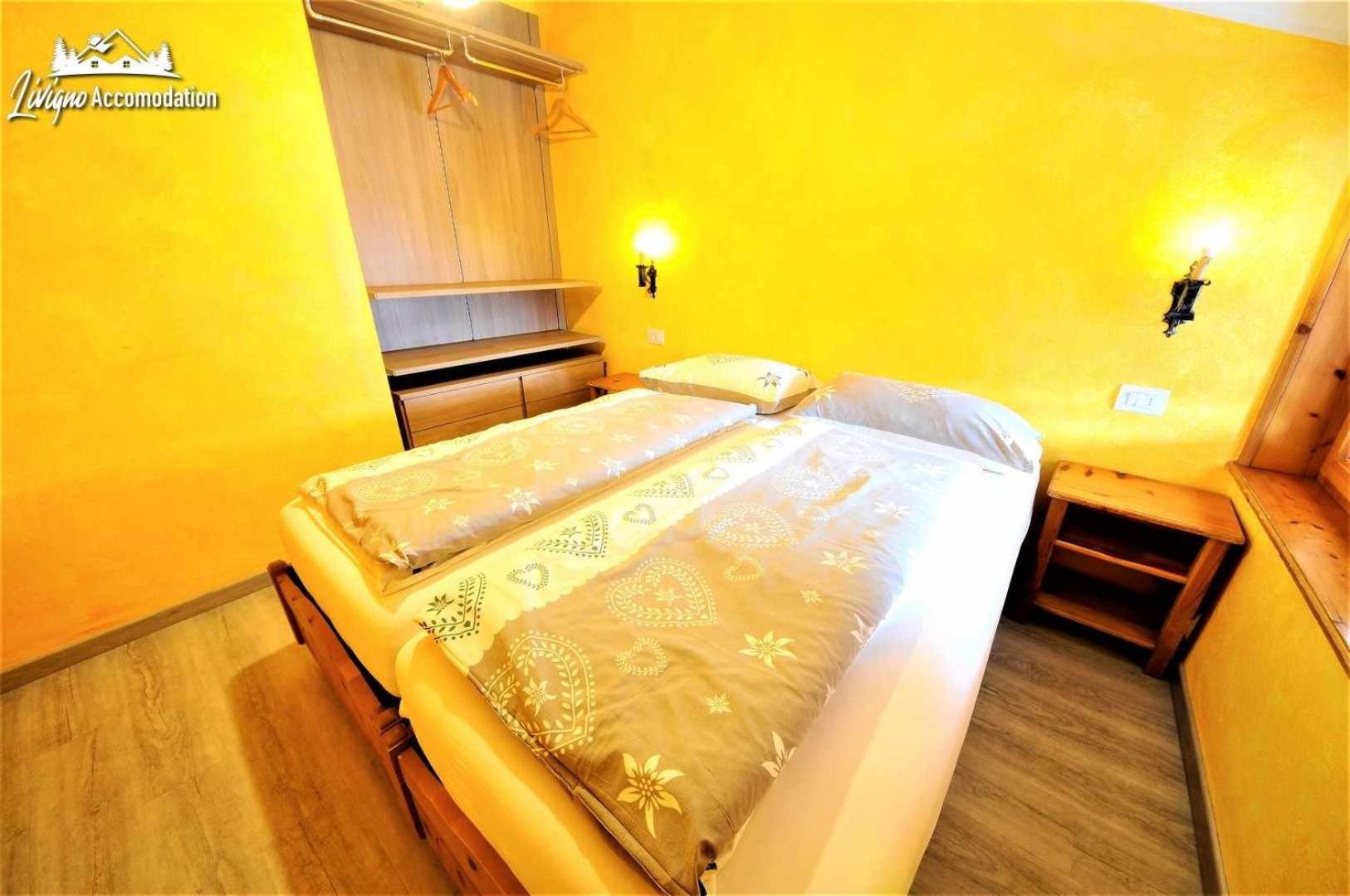  Appartamento con 2 Camere da Letto - Ultimo Piano