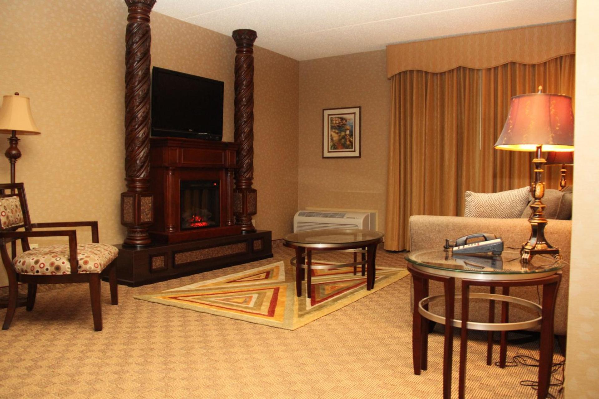 Communal lounge/ TV room