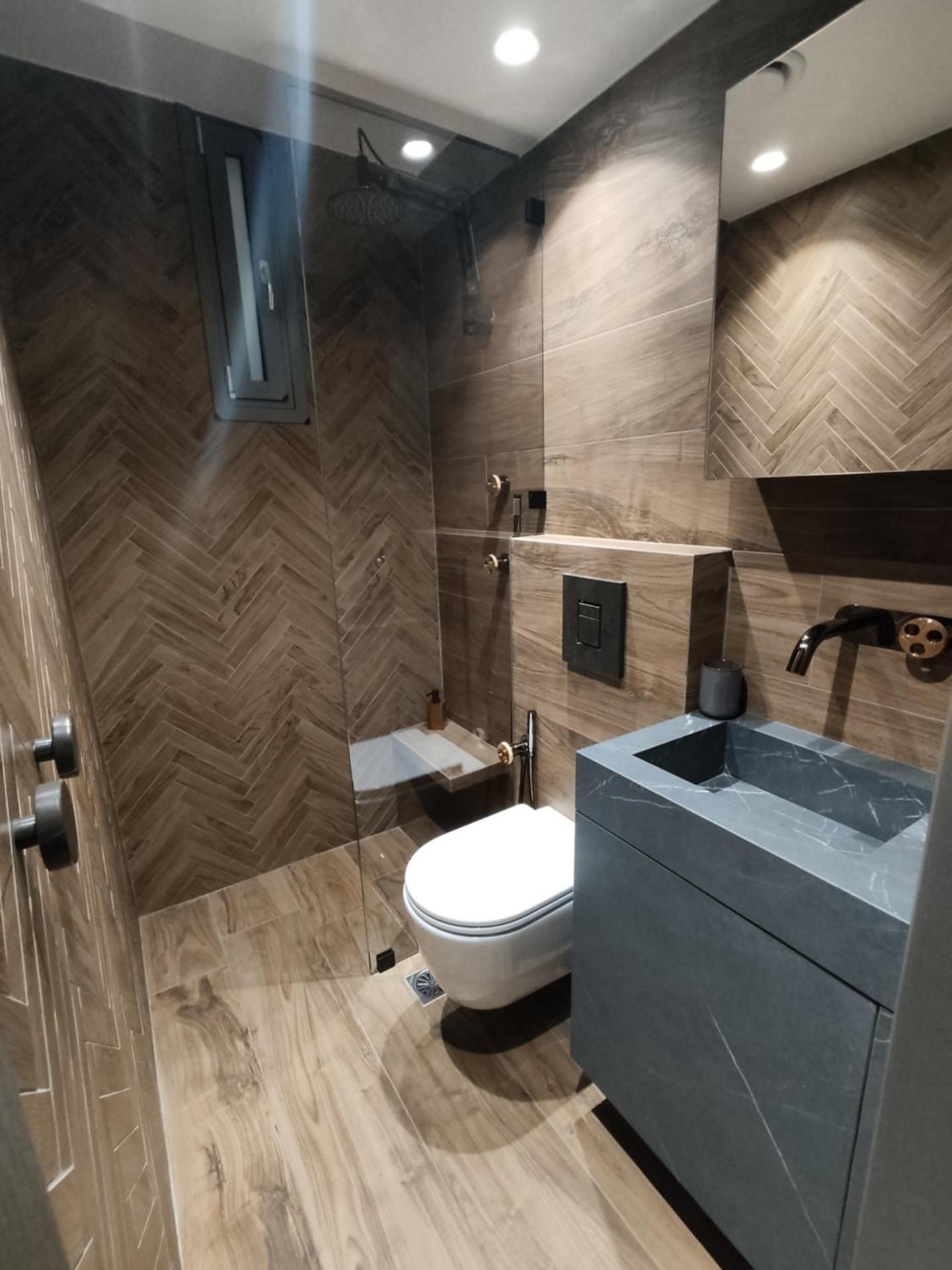 Sandy's Superior Suite