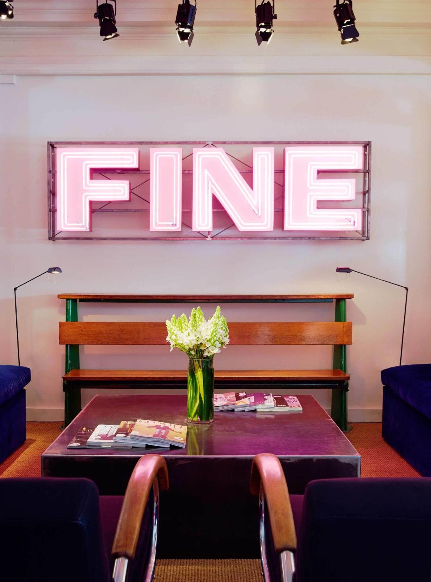 Communal lounge/ TV room