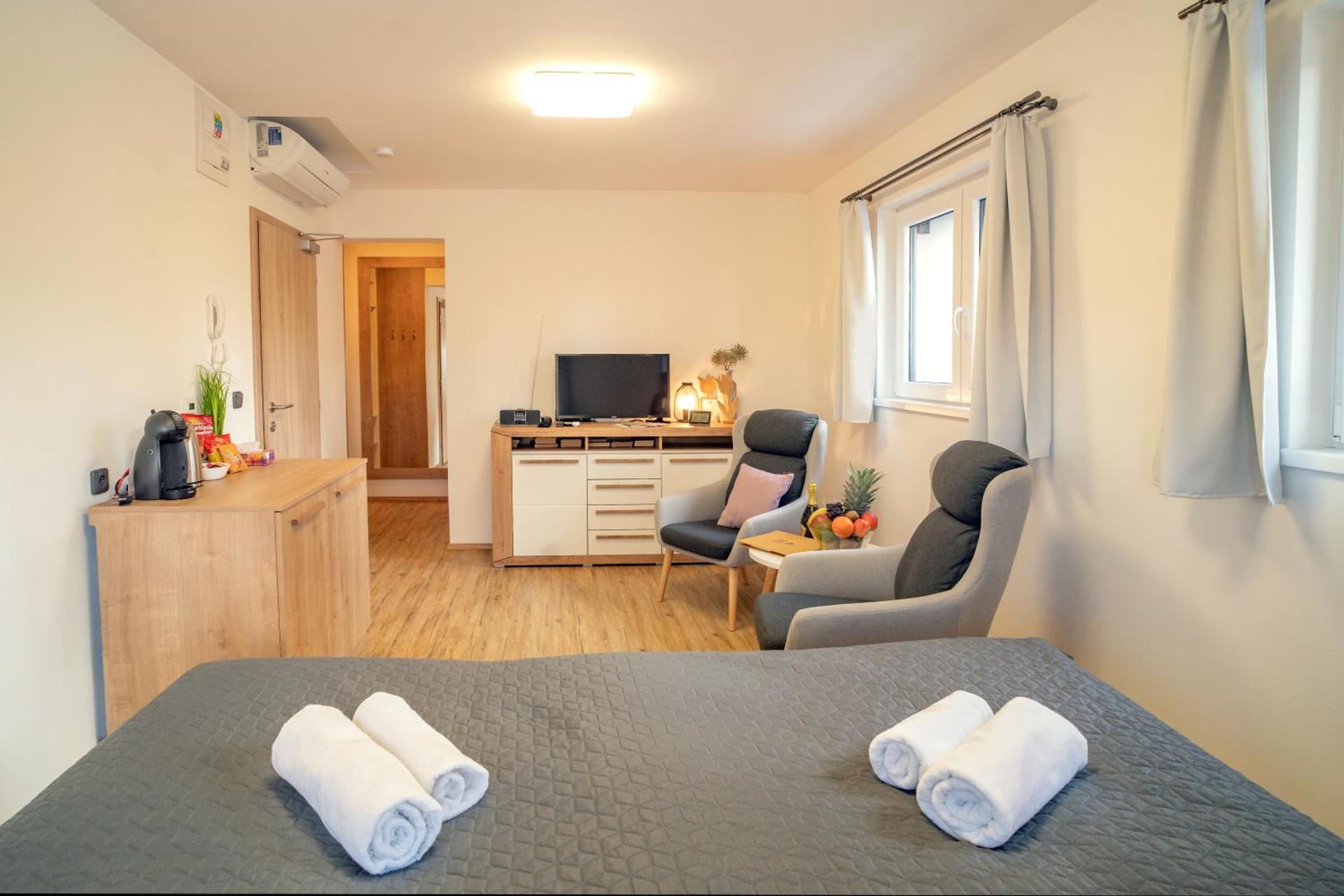 Photo of the whole room