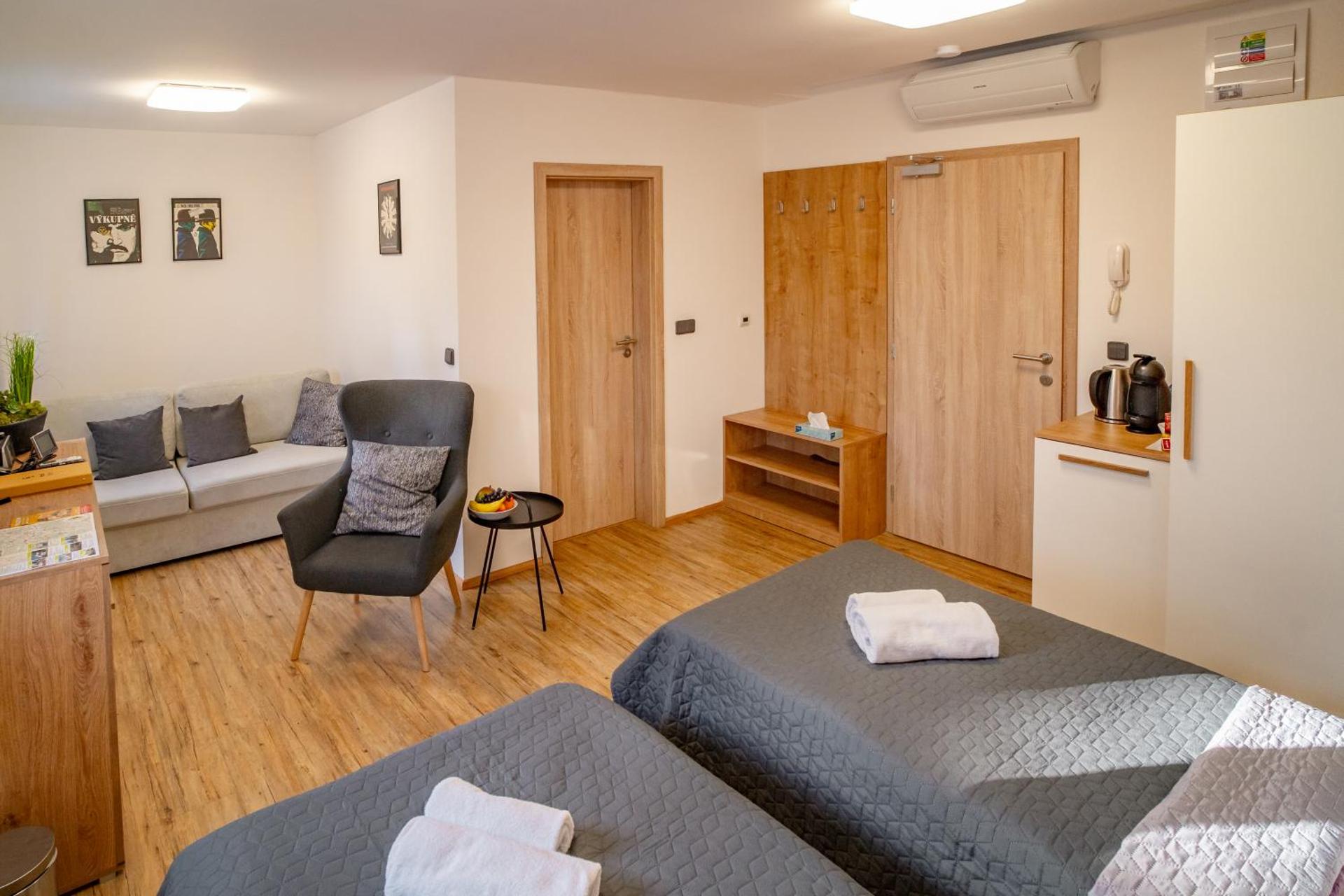 Photo of the whole room