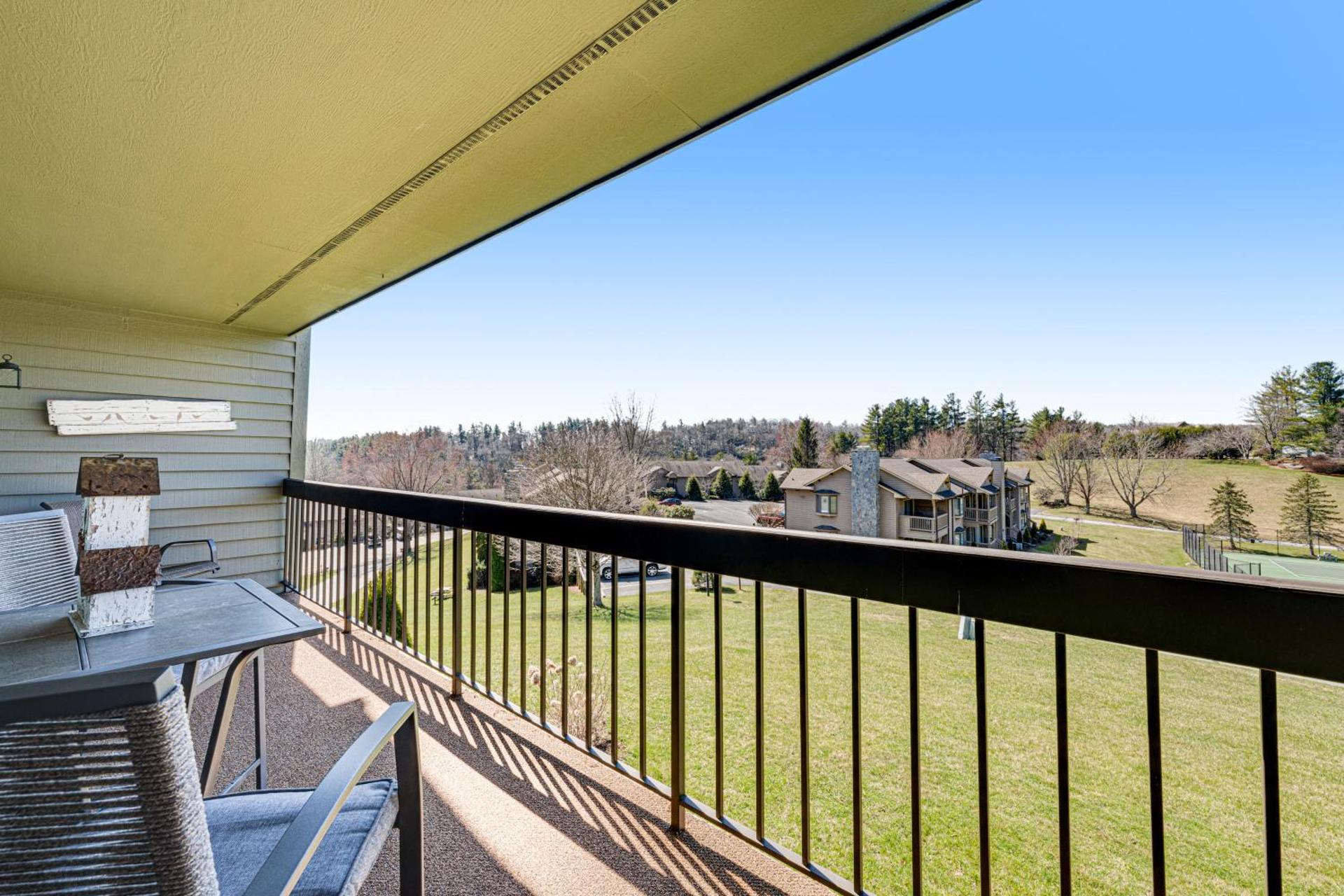 Chetola Cardinal 201