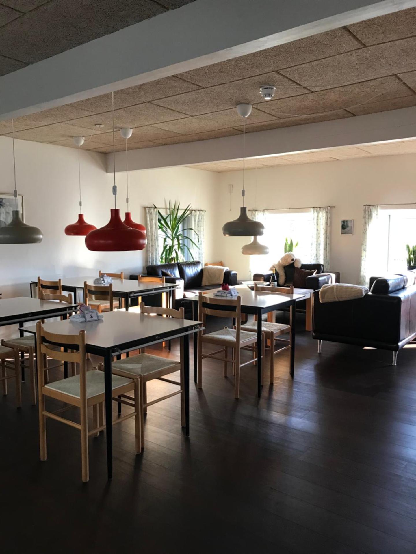 Communal lounge/ TV room