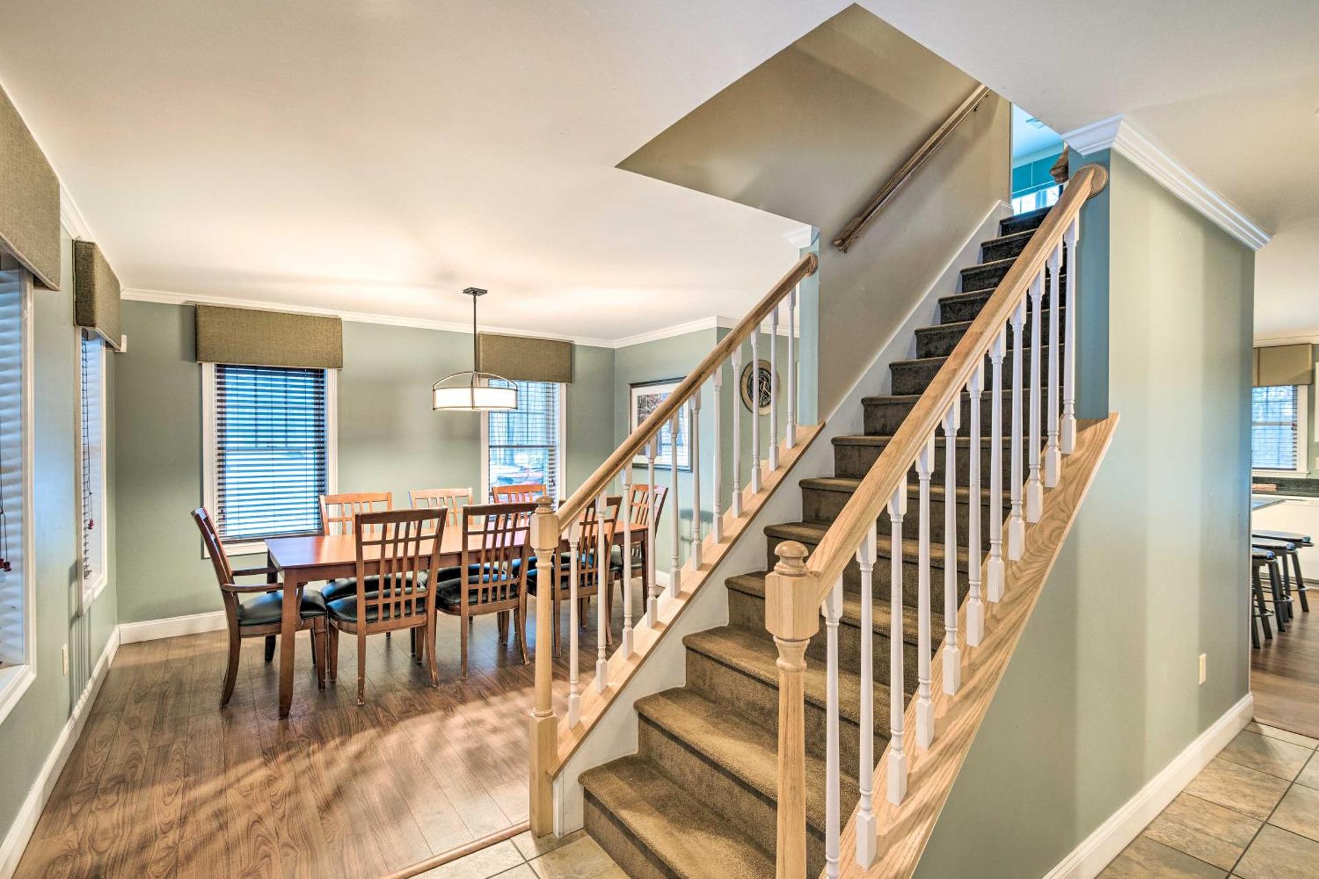 North Conway Home about 2 Mi to Cranmore Mountain!