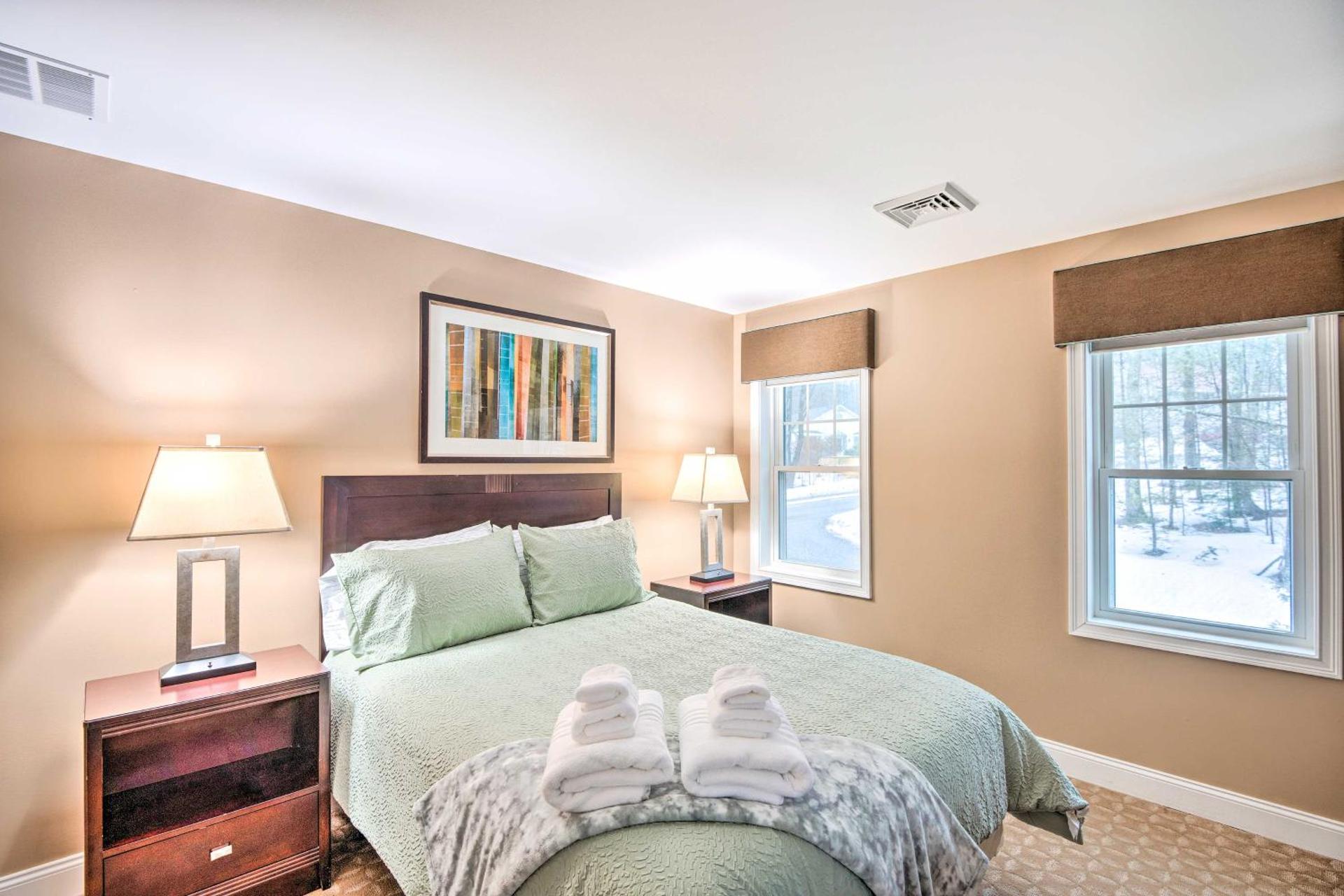 North Conway Home about 2 Mi to Cranmore Mountain!