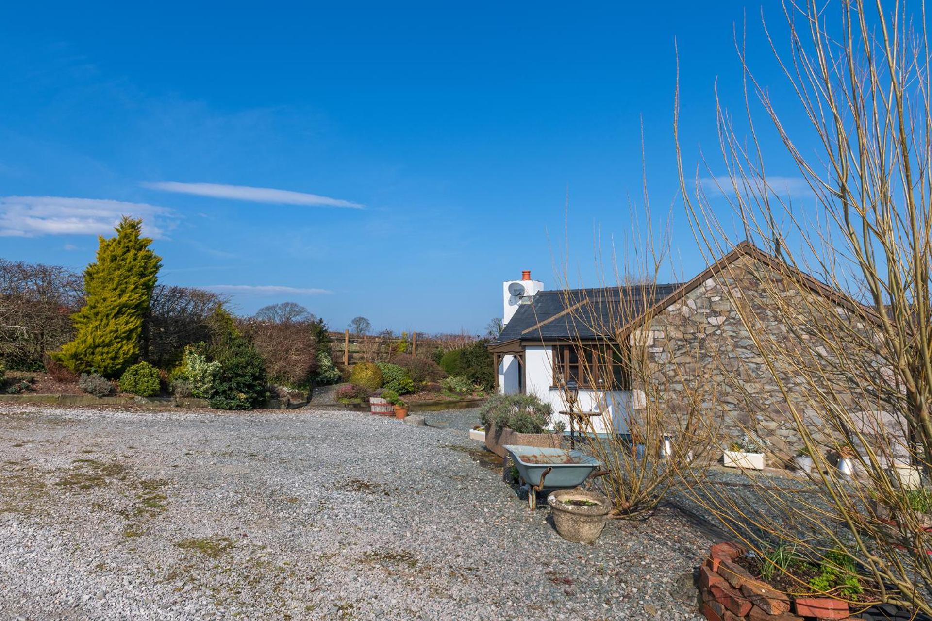 Beautiful Countryside cottage on the North Wales Coast