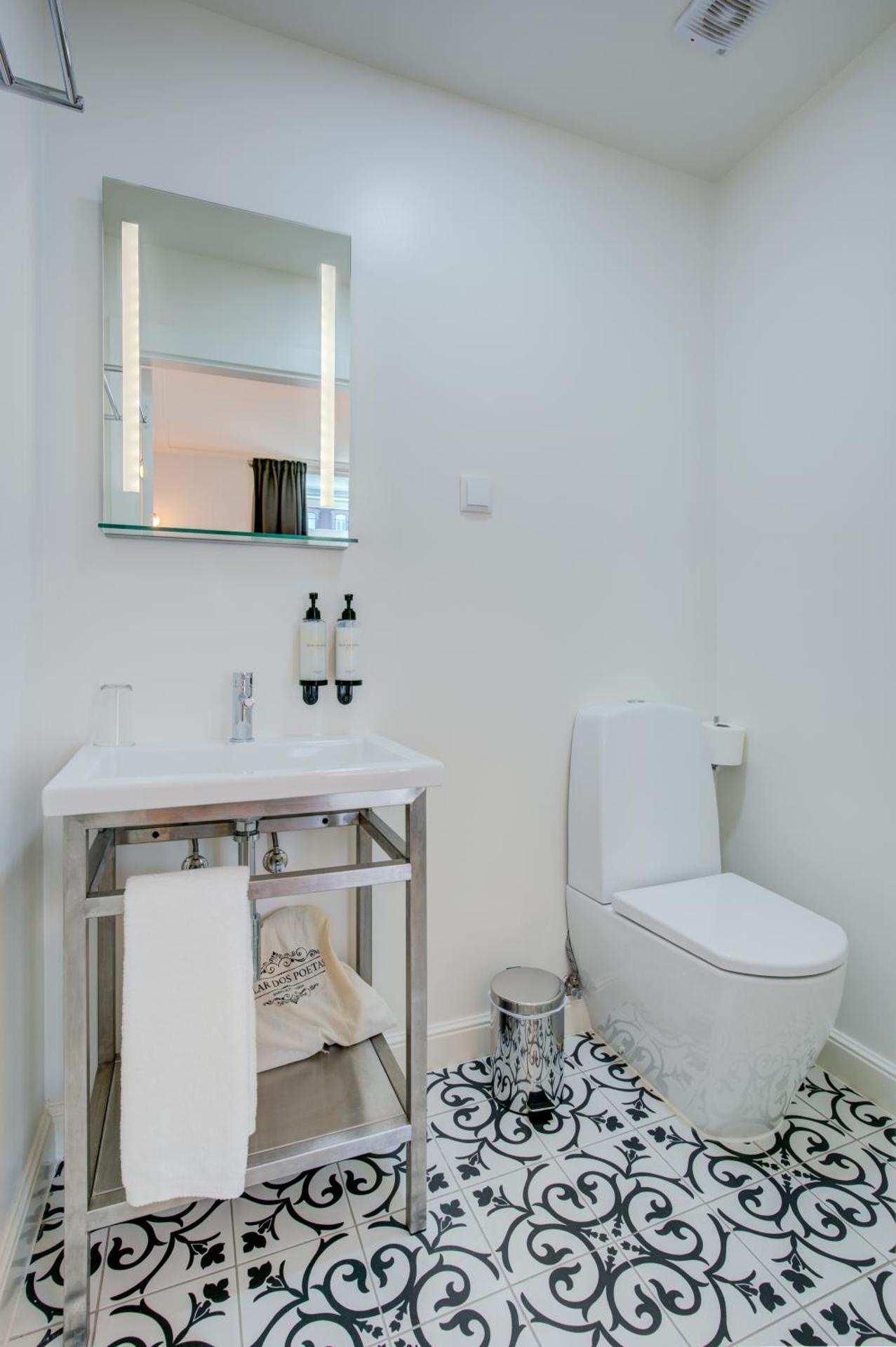 Superior-dobbeltværelse med udsigt til pladsen og balkon