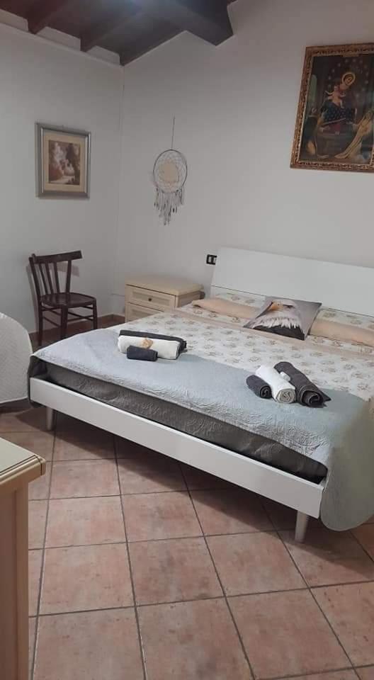 Standard Double Room with Shared Bathroom