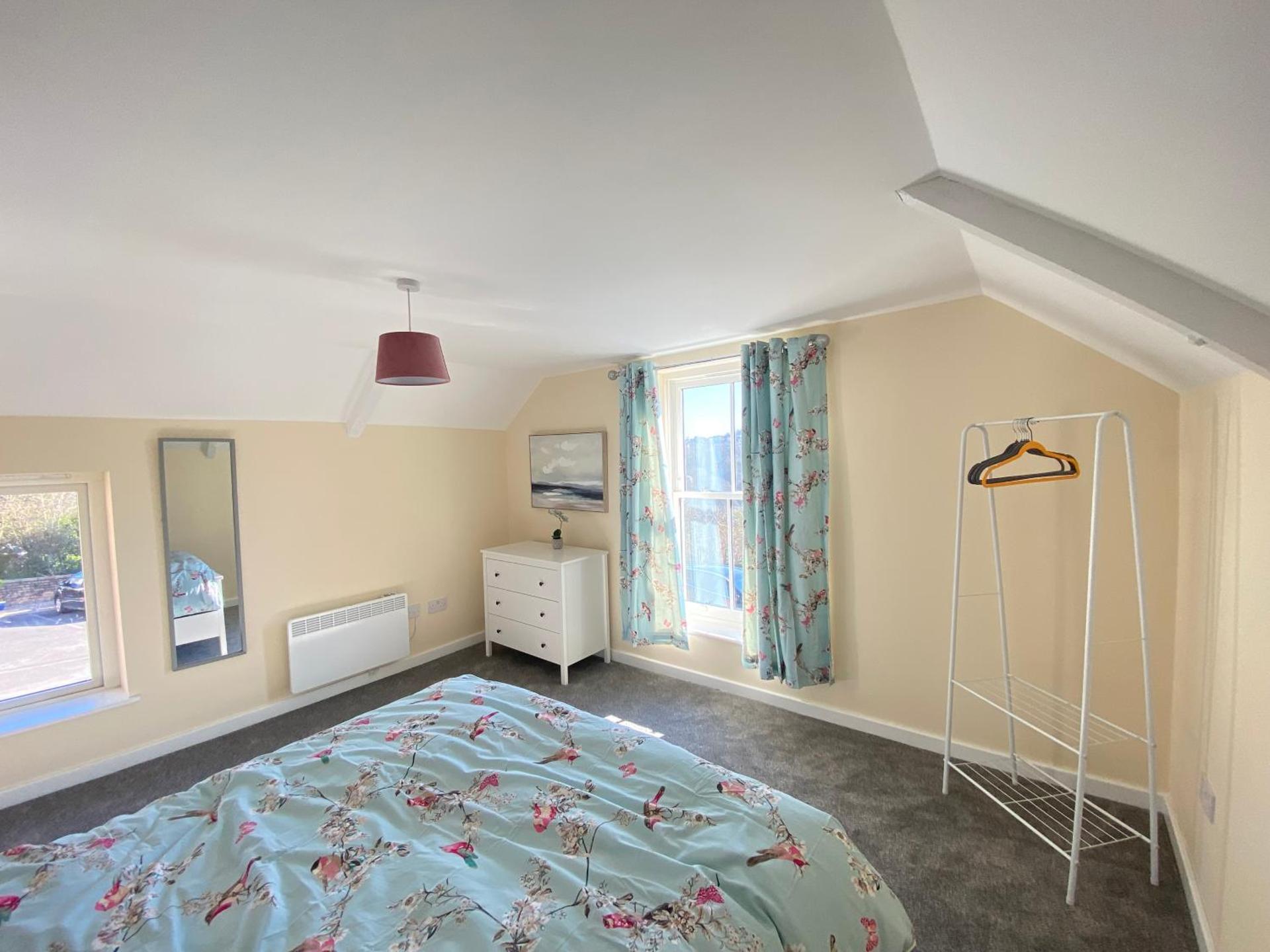 Hodge Bower Holidays, Ironbridge - Blades