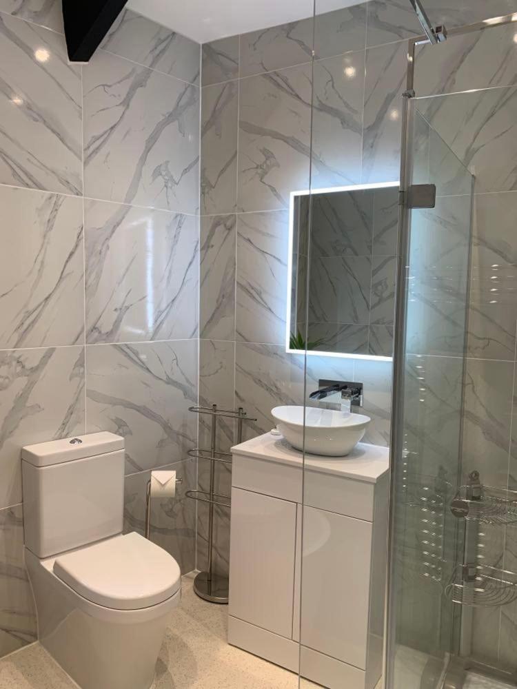 Postmans Rest, second floor apartment, Lynmouth with private parking