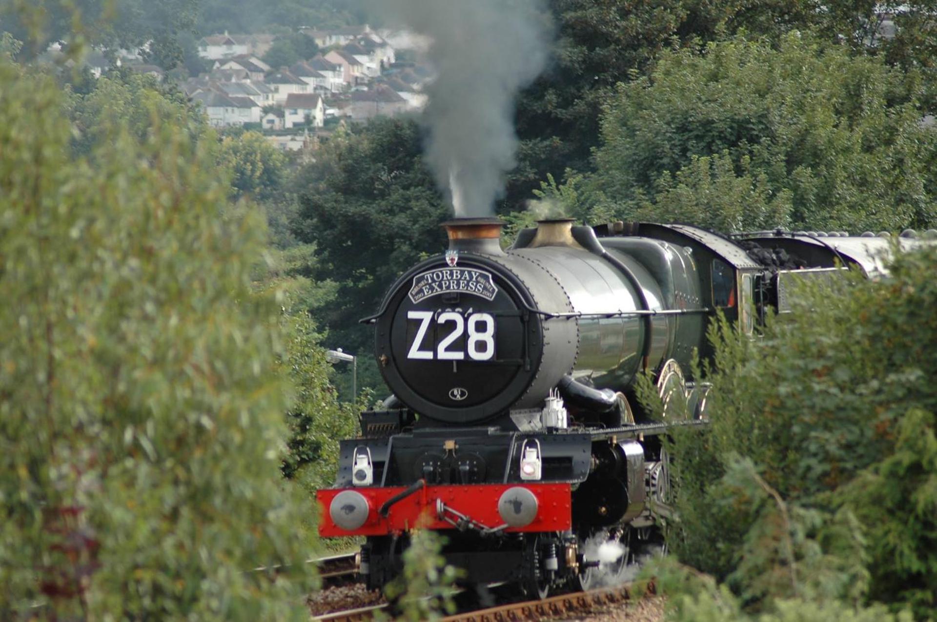 Port Side Brixham - Ideal seaside getaway - parking - wood-burner - dog friendly