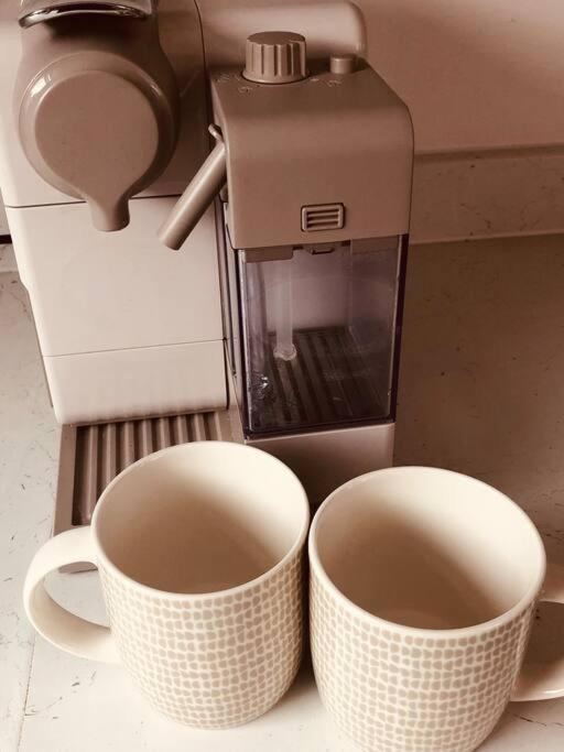 The Villas - Modern Comfort, 15 mins to Silverstone and Milton Keynes - Free parking, Prime, Netflix