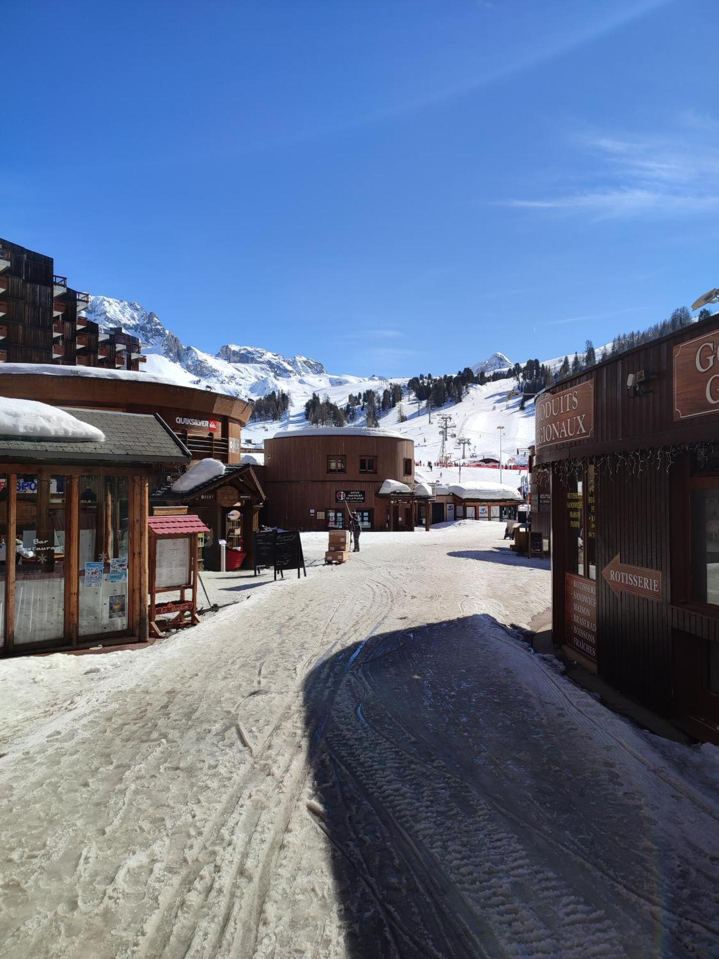 Studio transformé en 2 pièces avec cloison amovible sur La Plagne Bellecôte