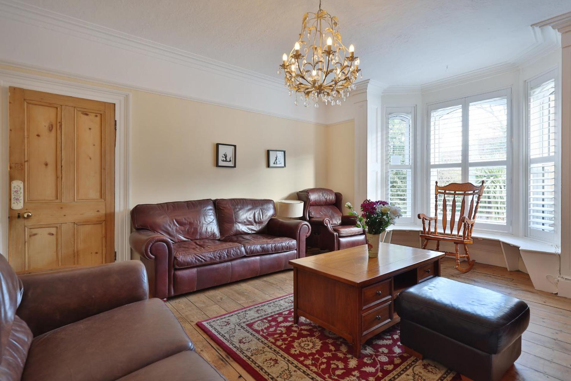 Communal lounge/ TV room