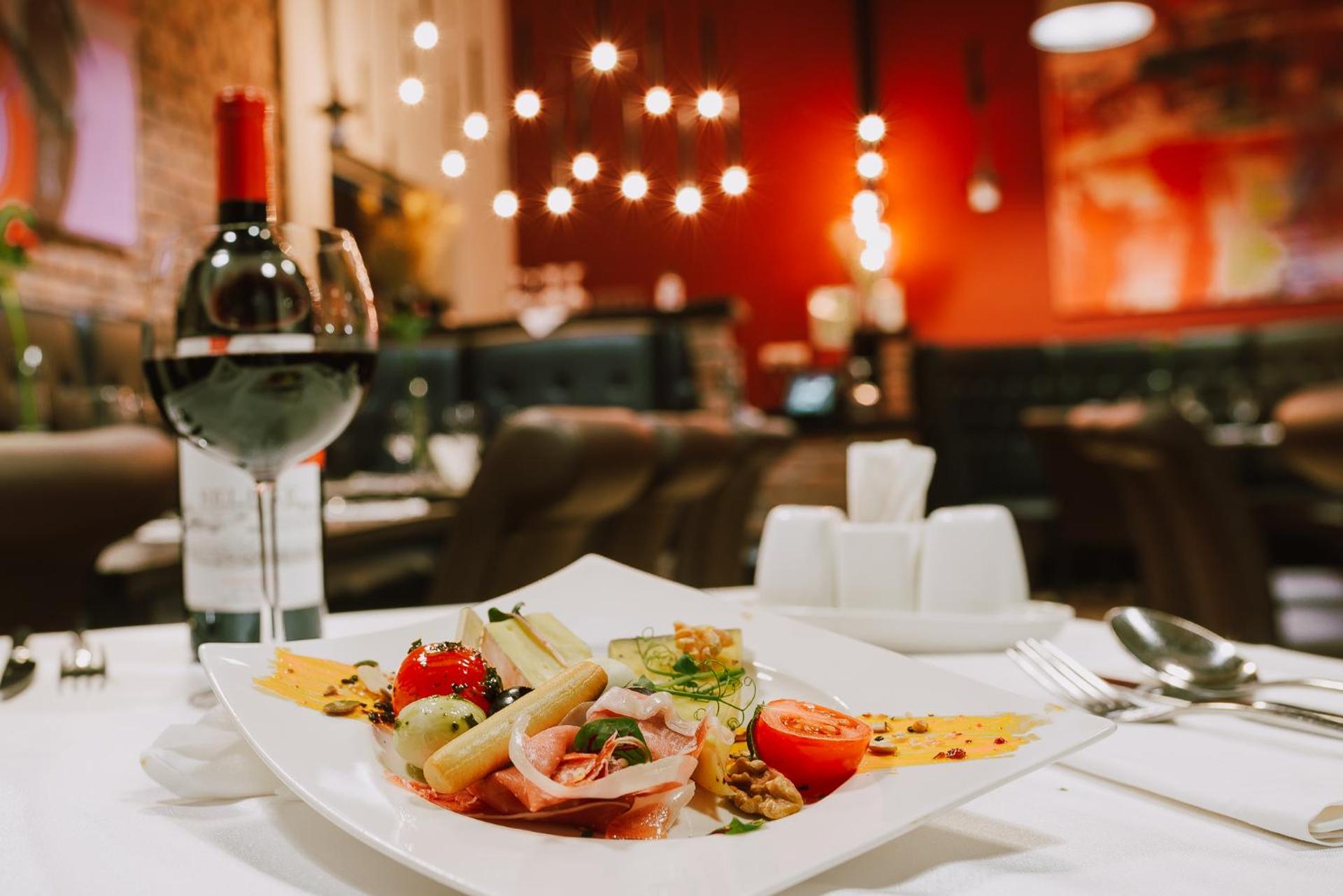 Restaurant/places to eat