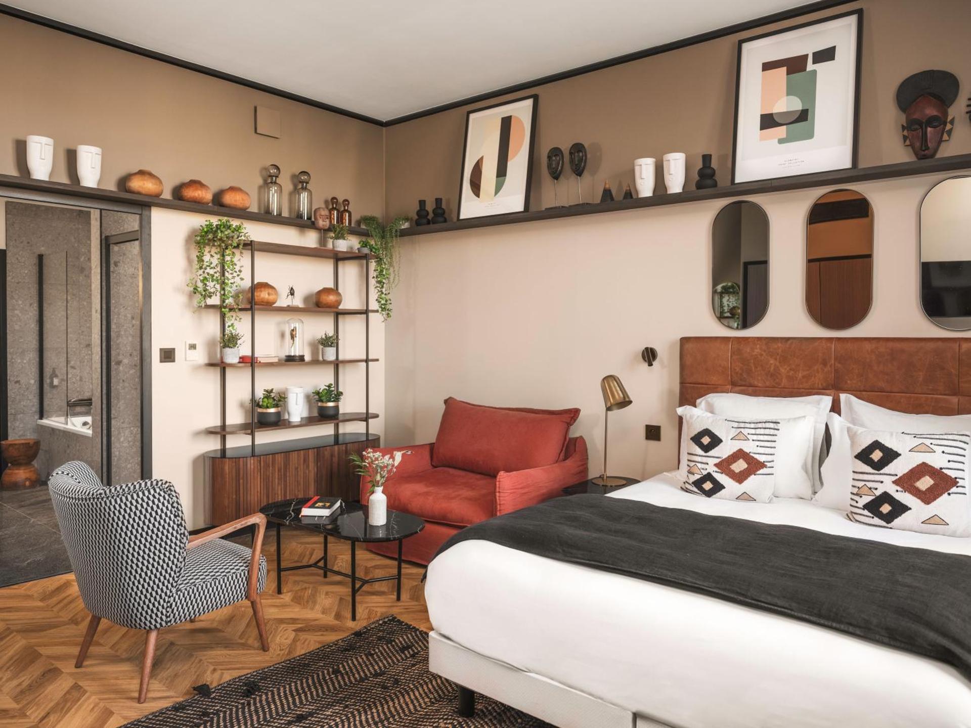 Photo of the whole room