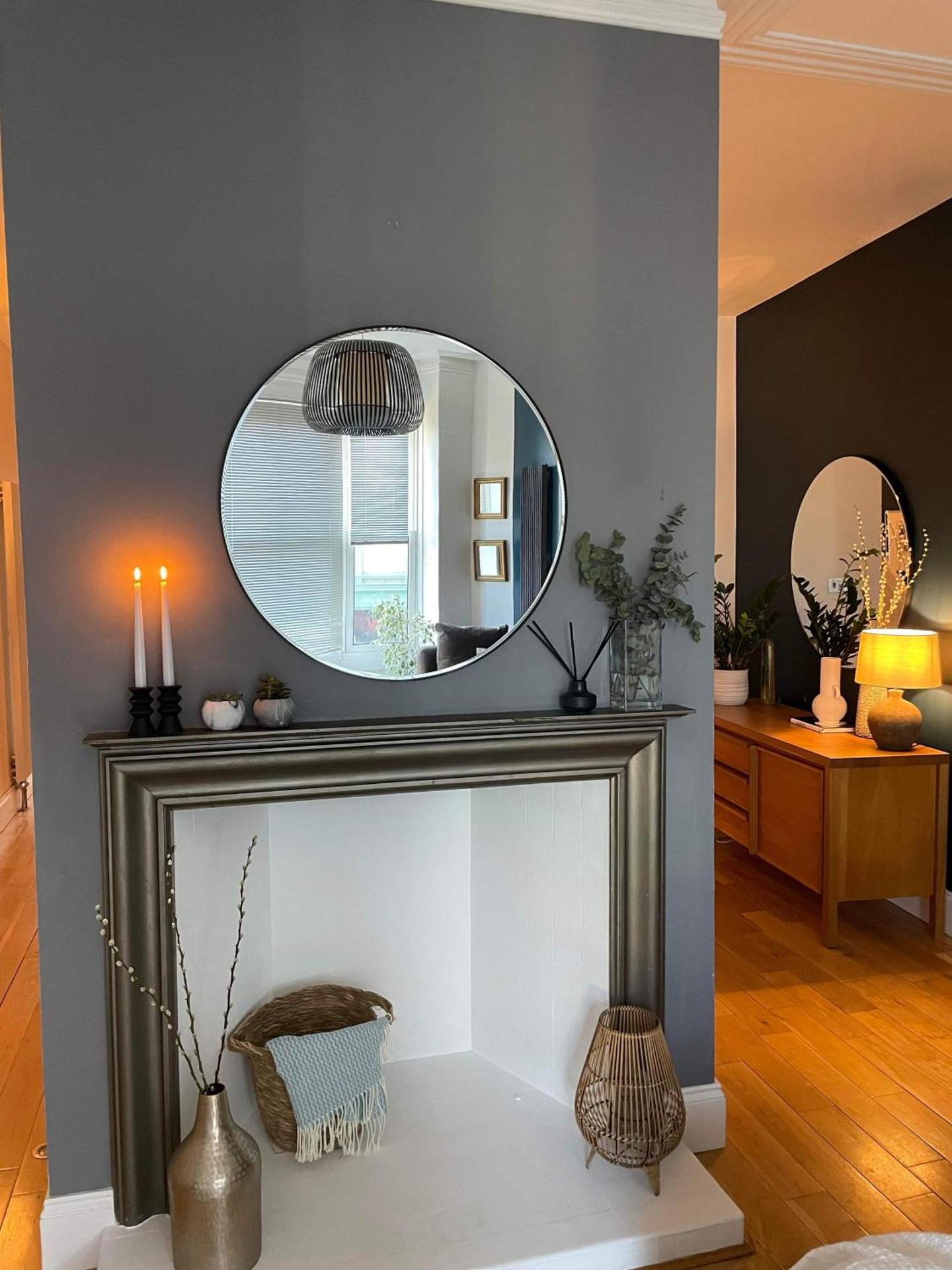 The Clock Tower Apartment - Spacious, Modern, 2 Bed Room Apartment , Southsea with Free parking - sleeps 4