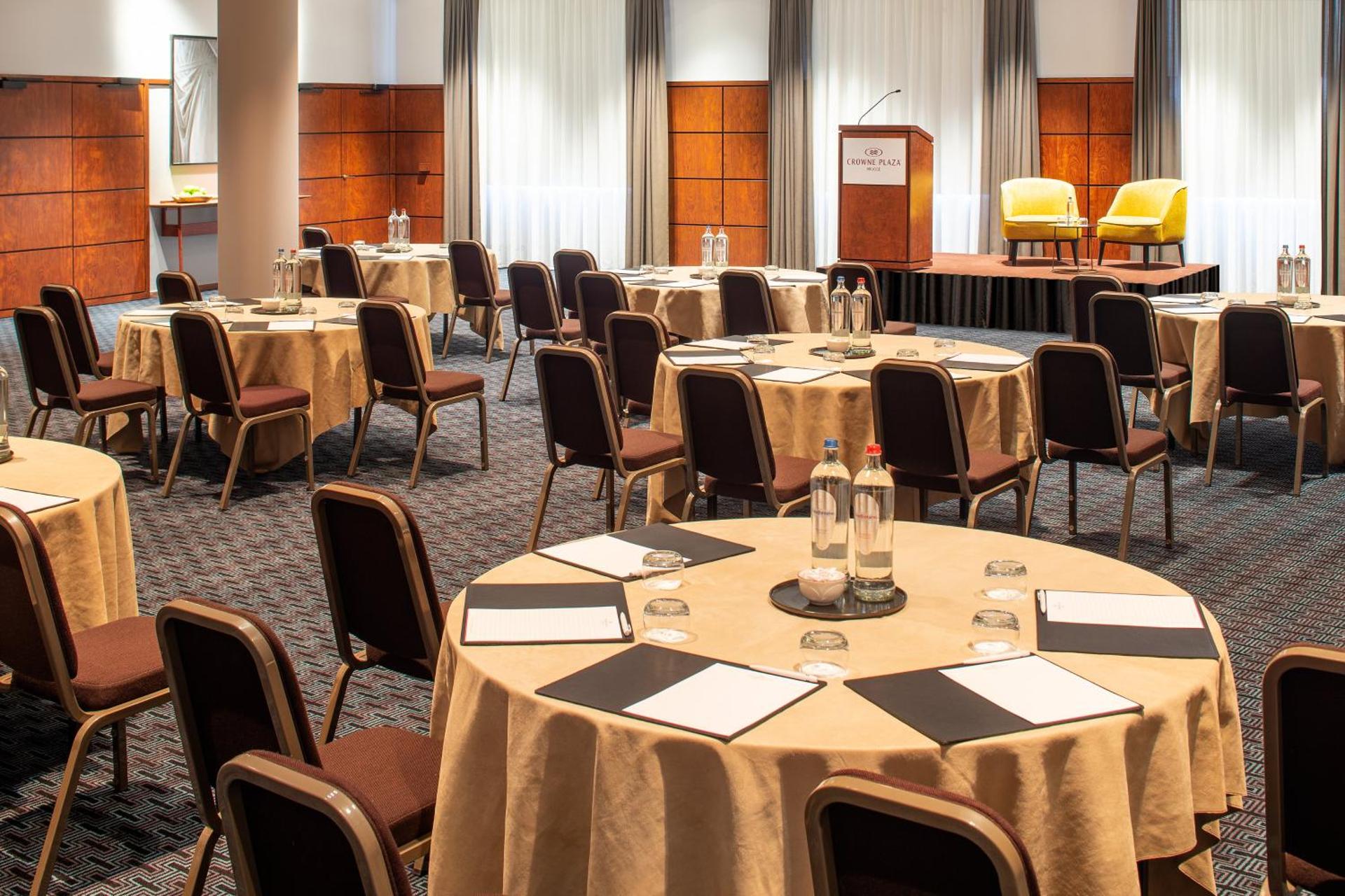 Meeting/conference room