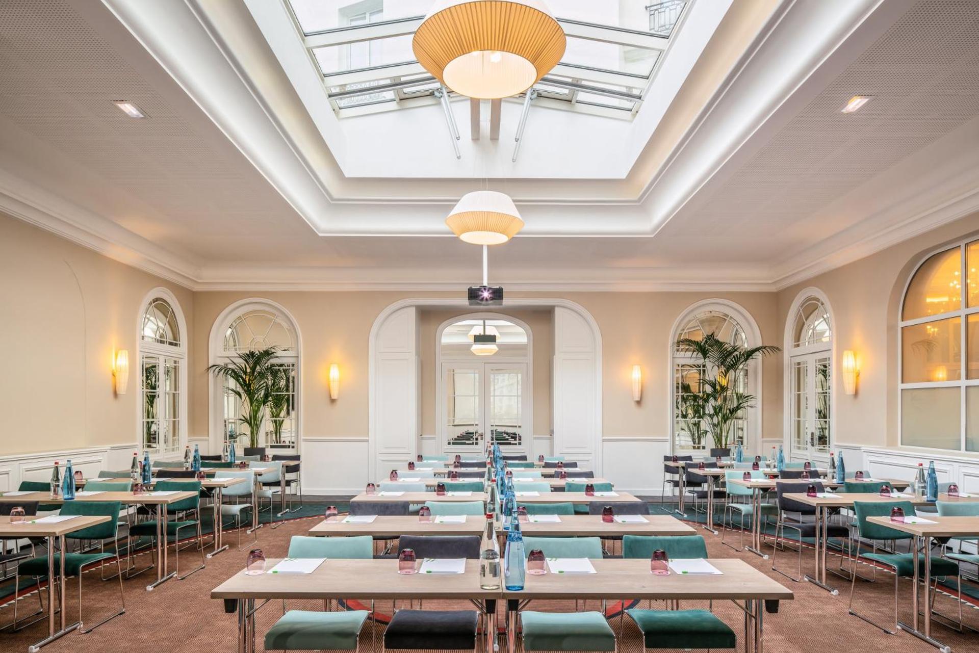 Meeting/conference room