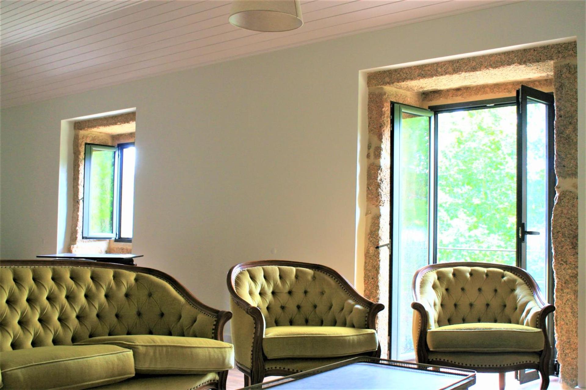 Communal lounge/ TV room