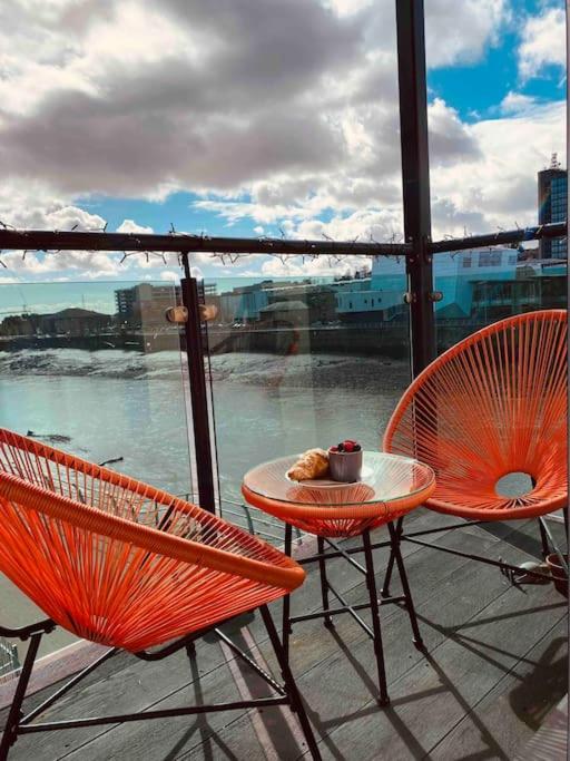 Luxury 2 Bedroom waterfront apartment with balcony