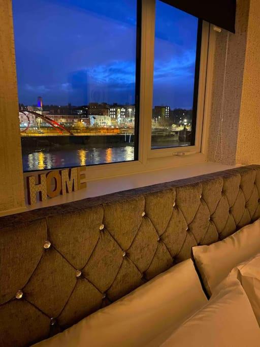 Luxury 2 Bedroom waterfront apartment with balcony