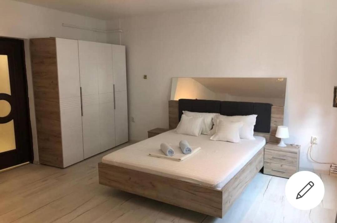 Grand Central Accommodation - Smardan