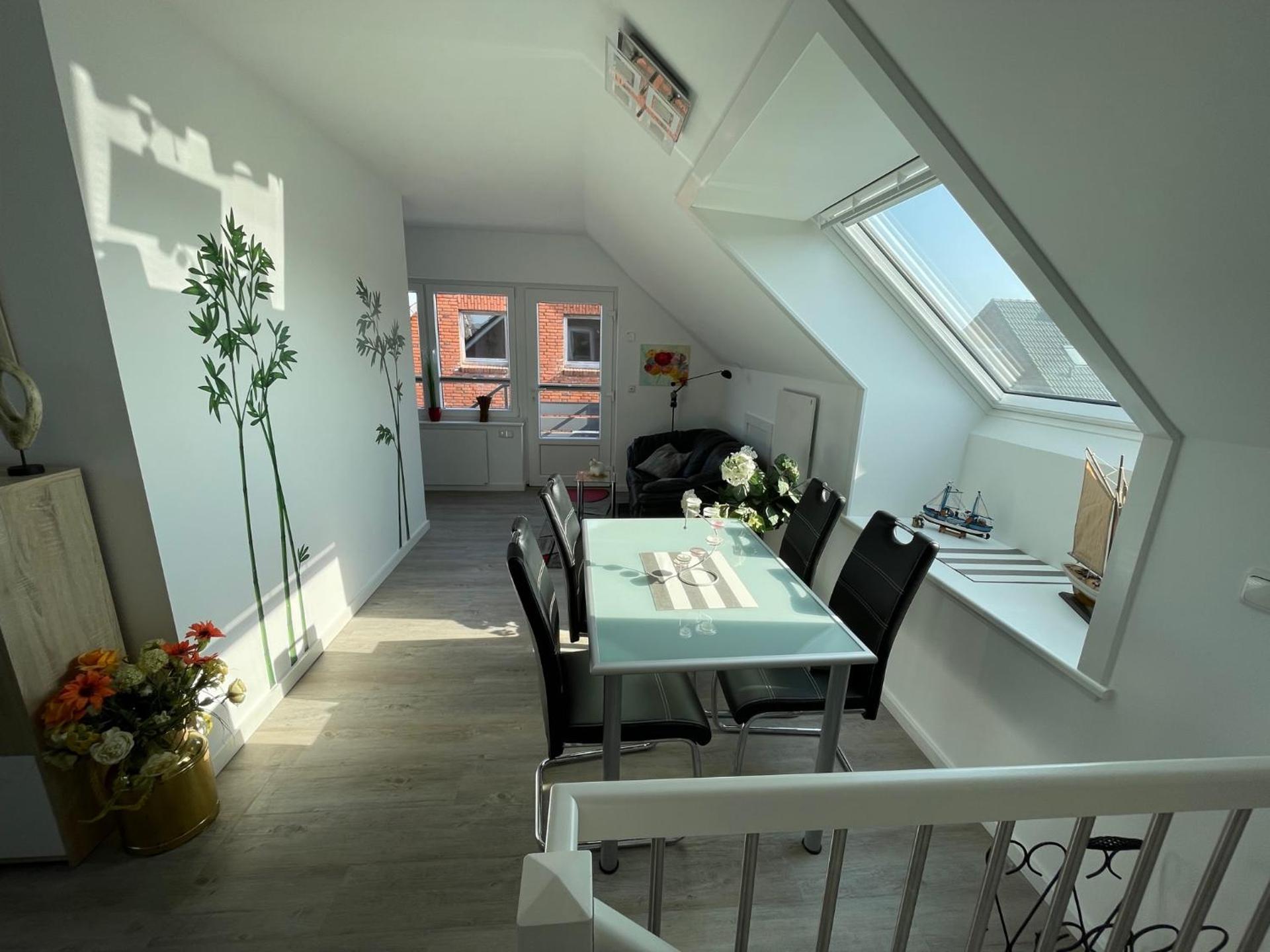 Gleich hinterm Deich 4