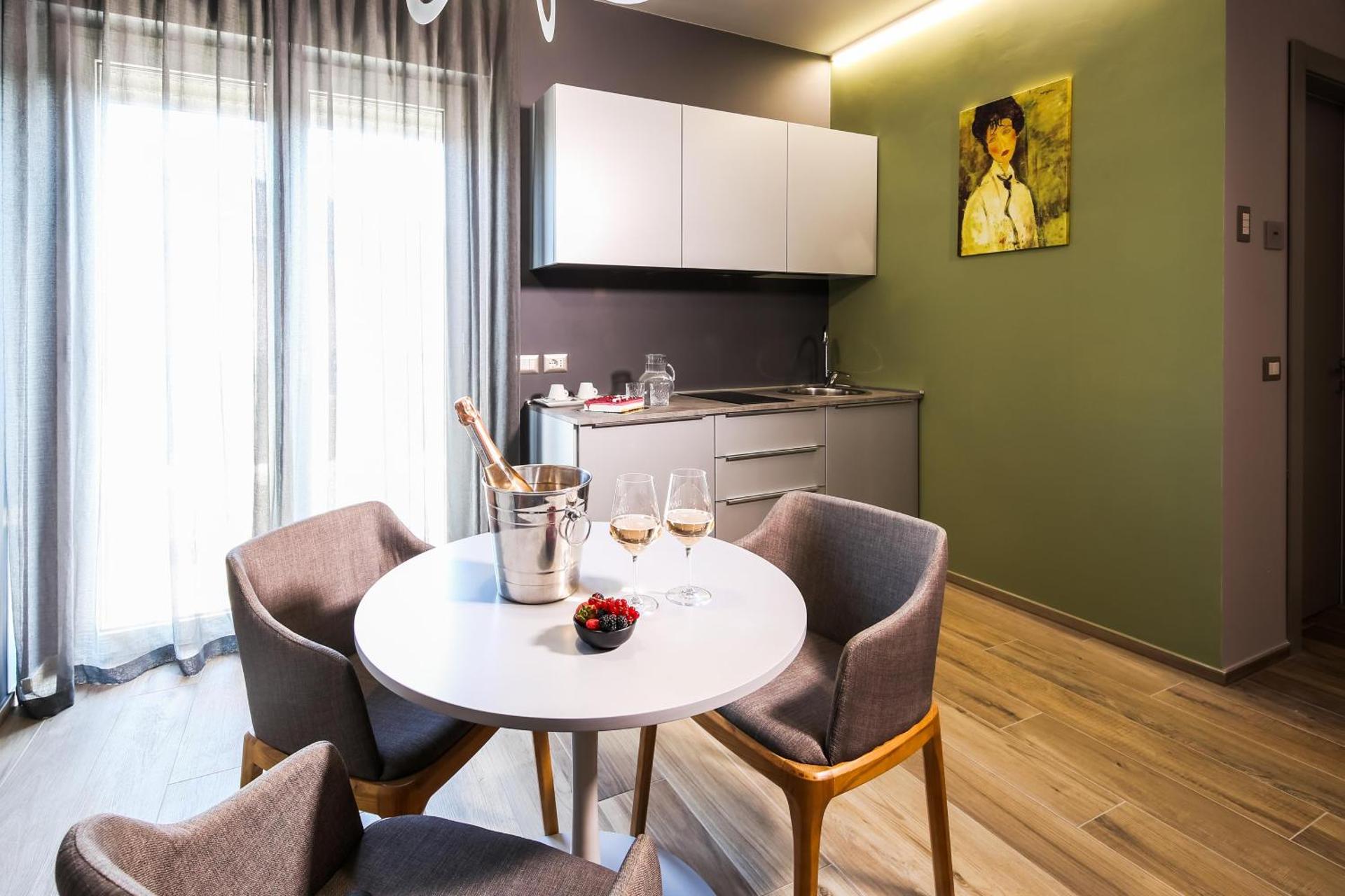 Kitchen or kitchenette