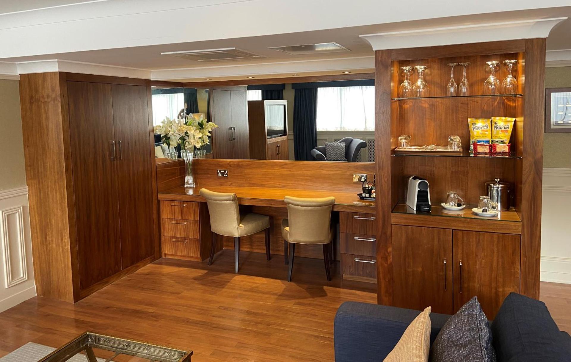 Coffee/tea facilities