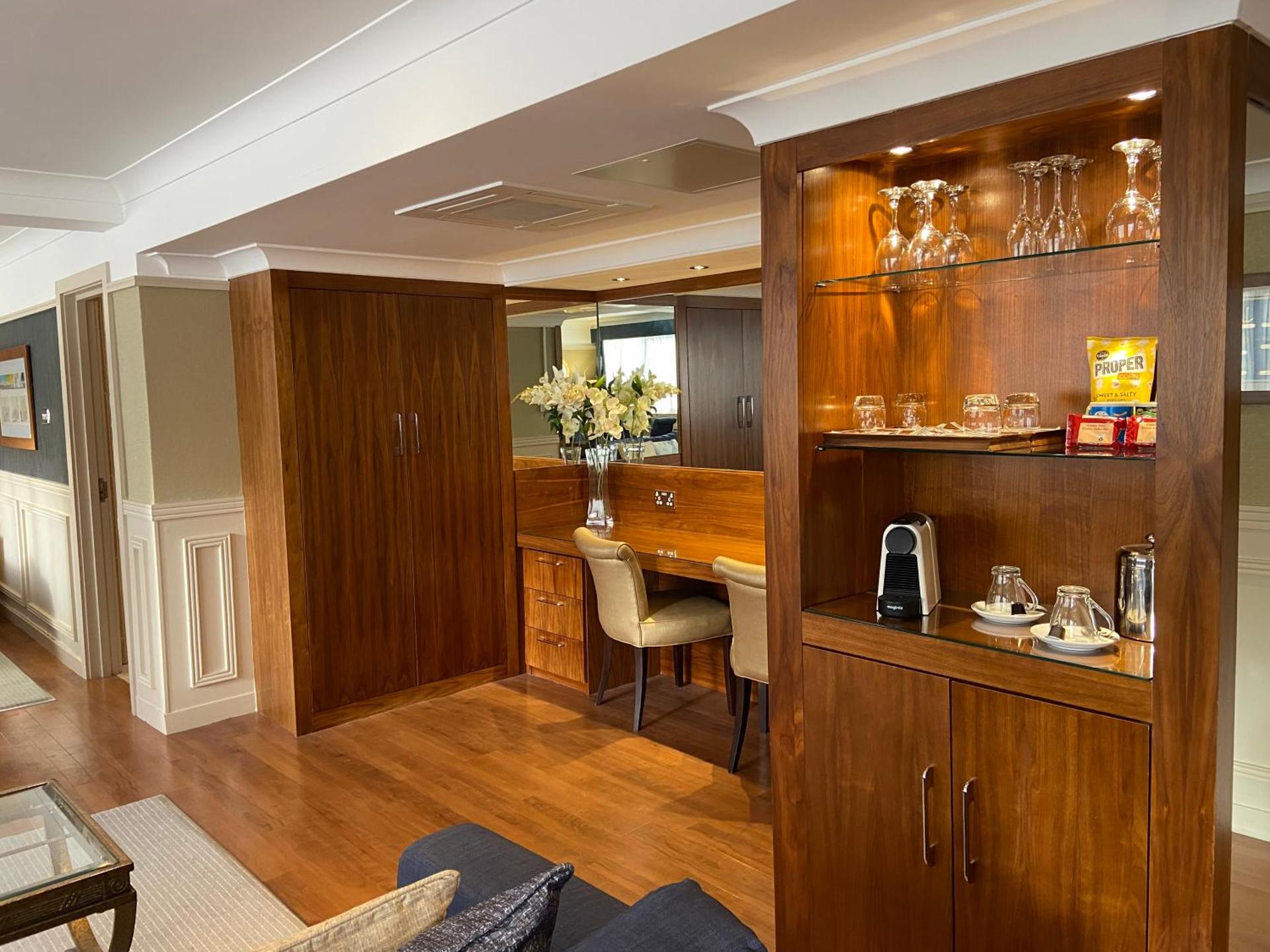 Coffee/tea facilities