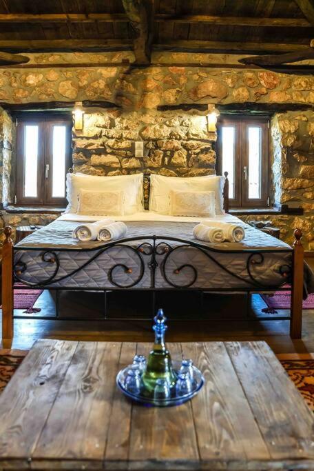 Traditional Stone Guesthouse