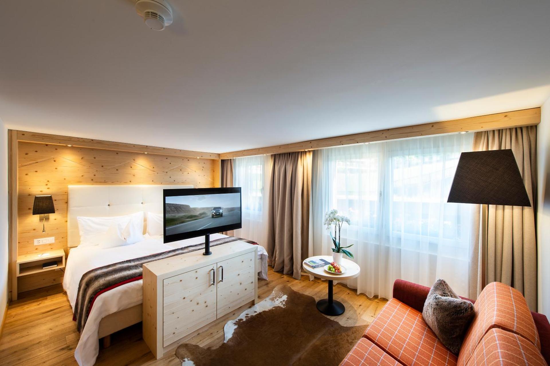 Photo of the whole room