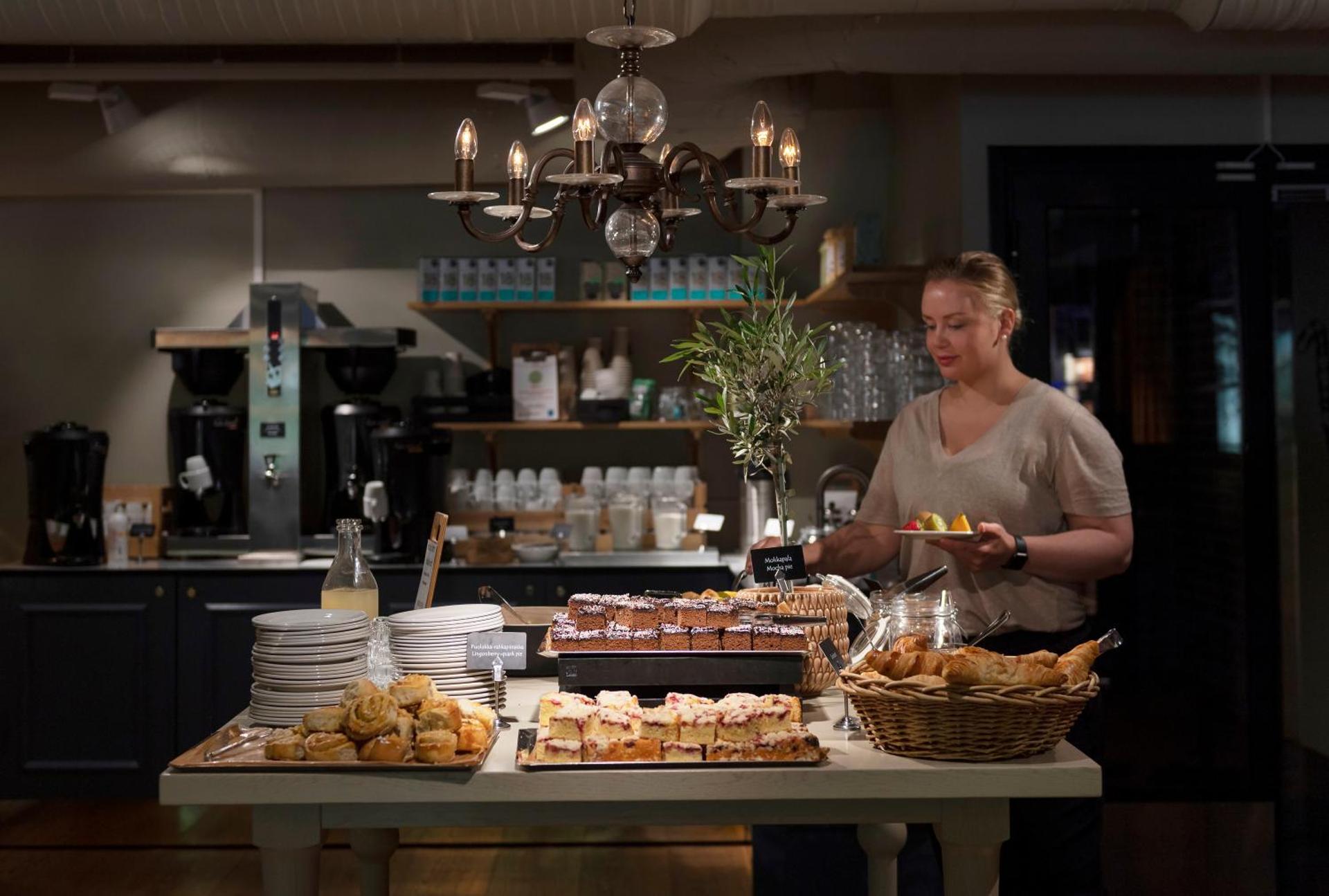 Restaurant/places to eat