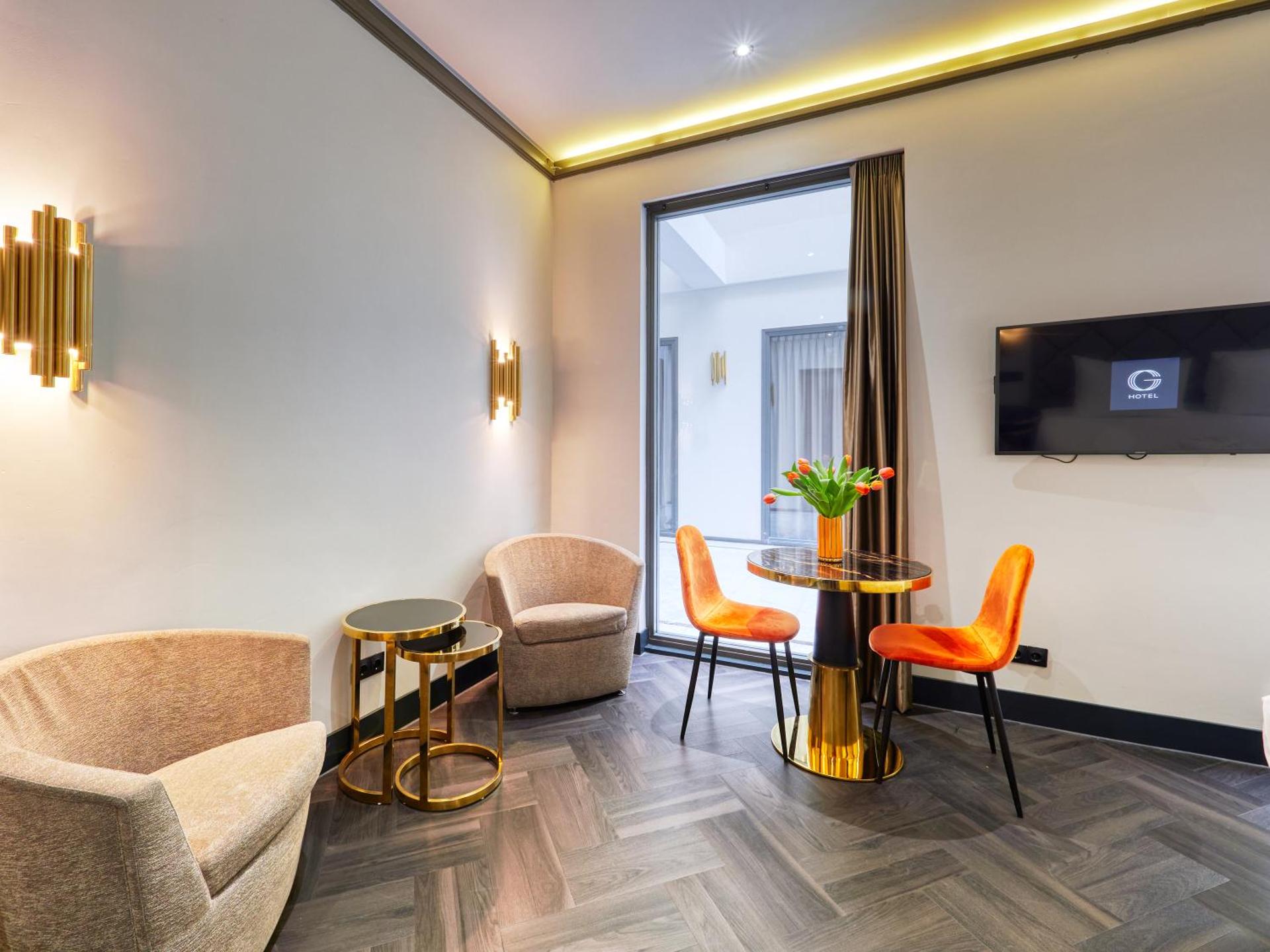 Photo of the whole room