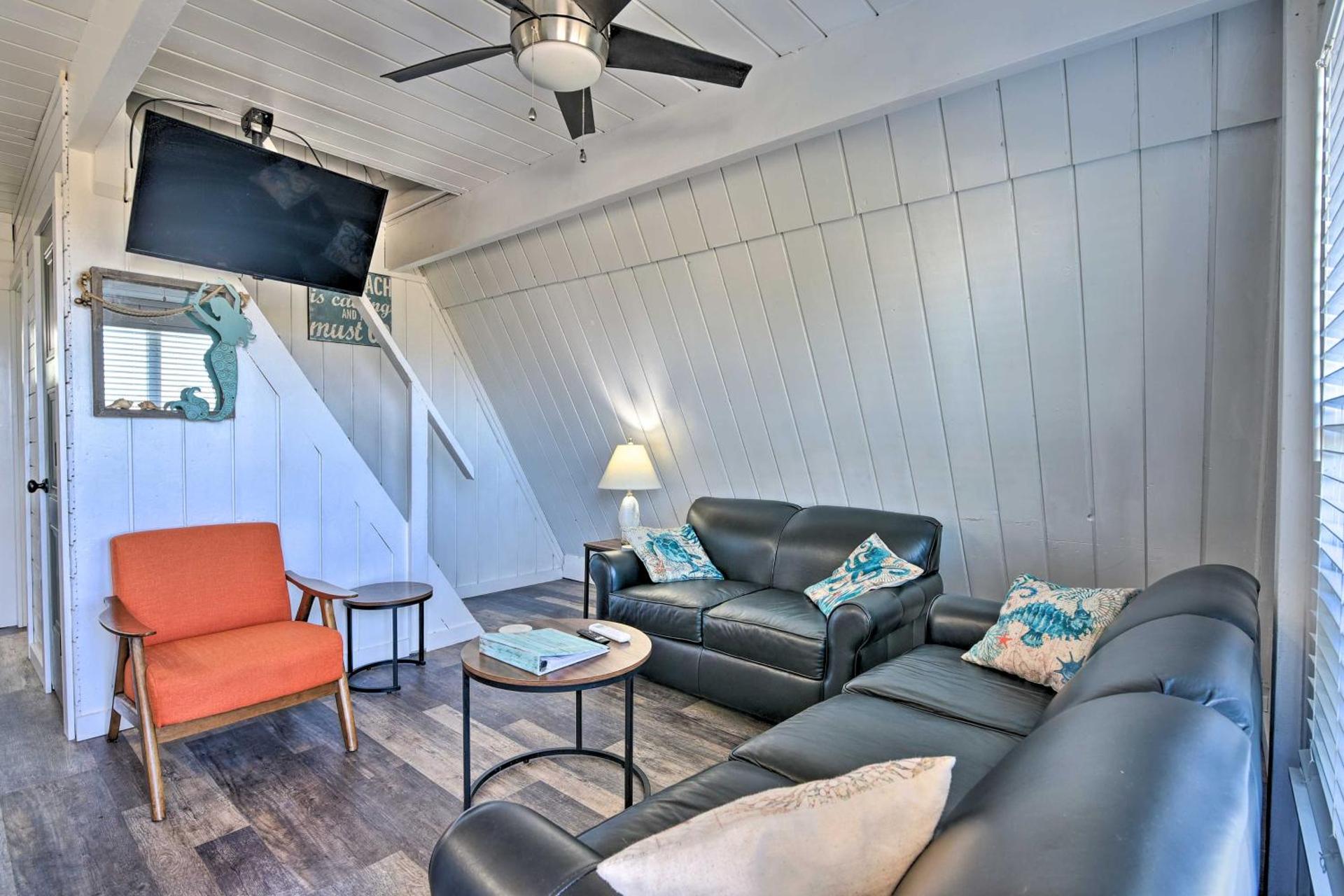 2 Blocks to Surfside Beach A-Frame Home with Deck