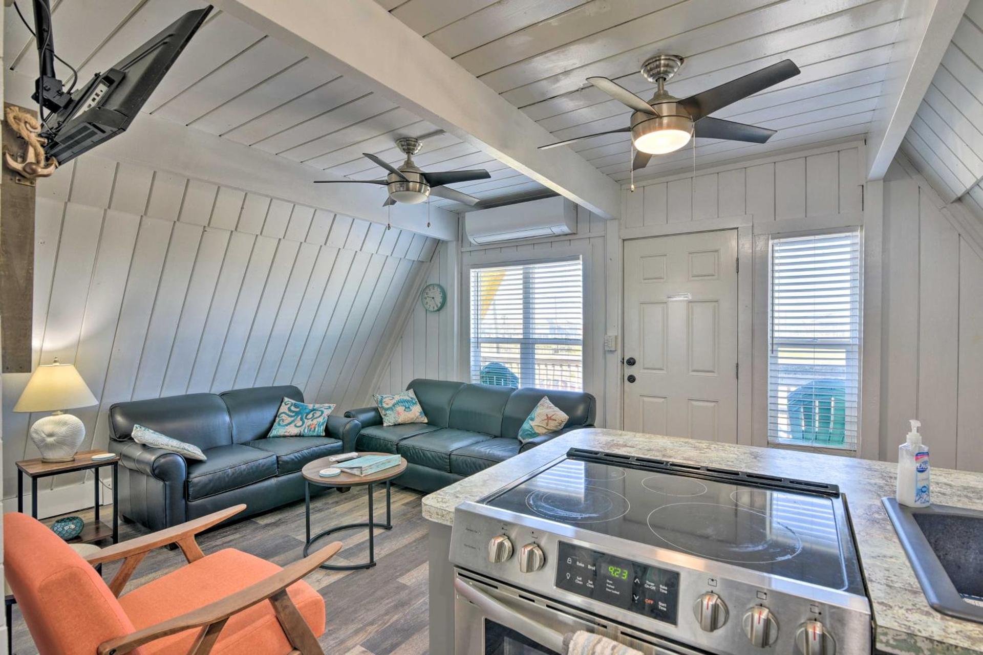 2 Blocks to Surfside Beach A-Frame Home with Deck