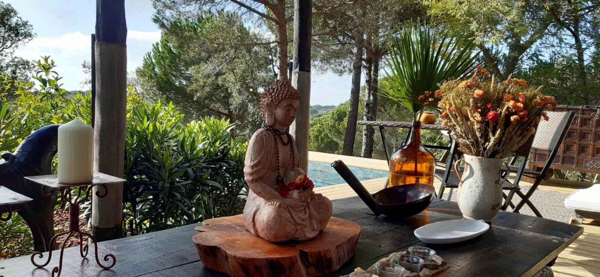 Deluxe Bungalow with Garden View